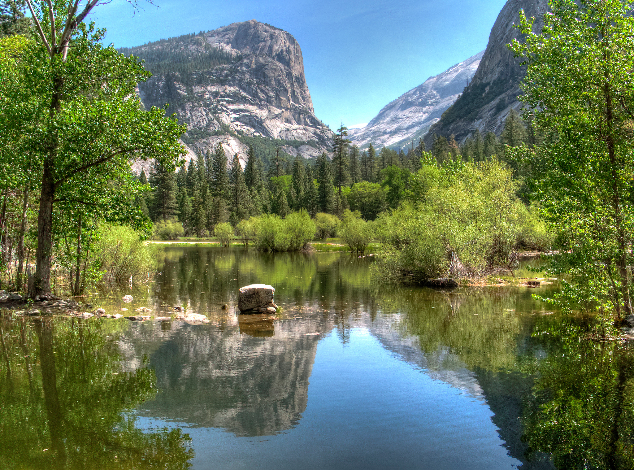 Mirror Lake by Chaluntorn Preeyasombat - Photo 12062787 / 500px