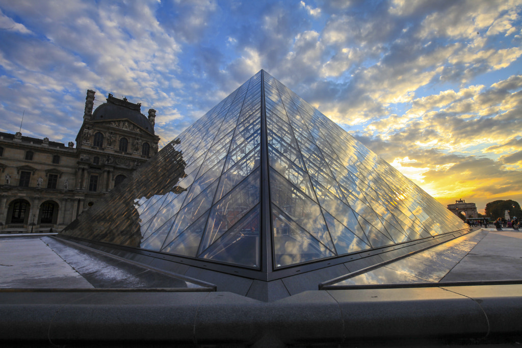 Louvre Museum in sunset by Ha Nguyen on 500px.com