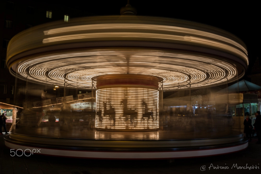 Spinning carousel