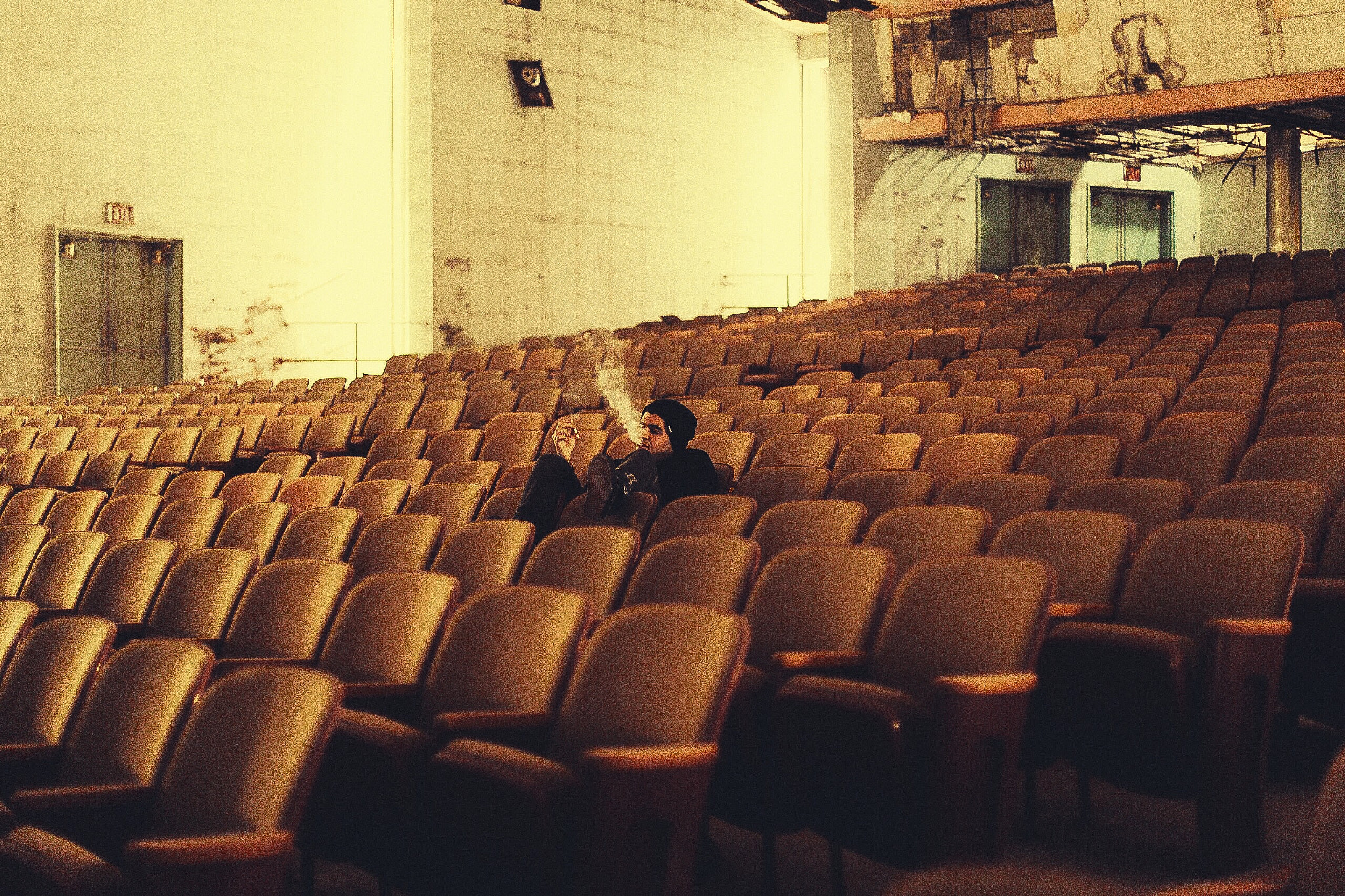 Another self satisfying glimpse of a lonely room.