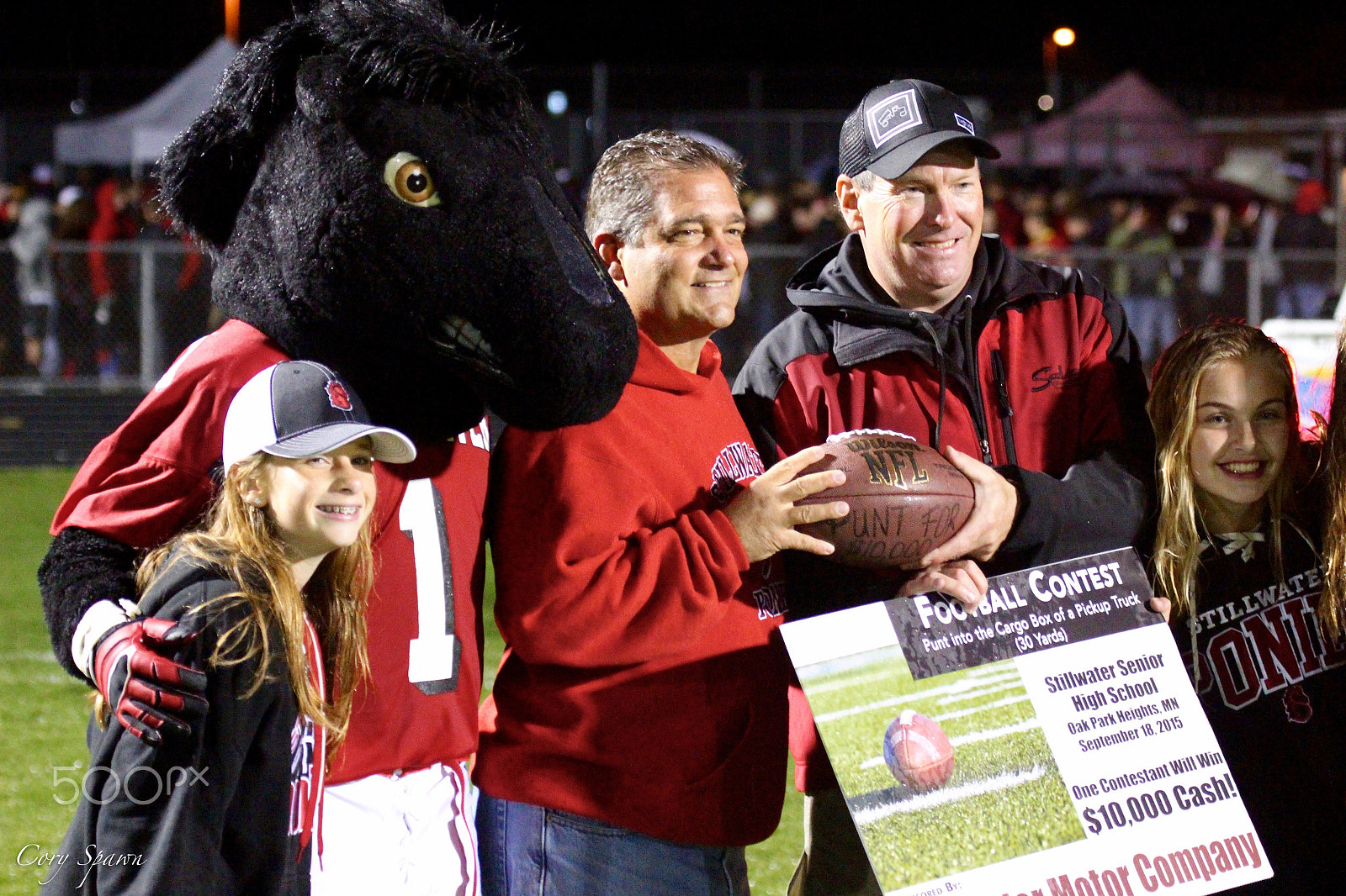 Canon EF 100-400mm F4.5-5.6L IS USM sample photo. Ponies homecoming photography