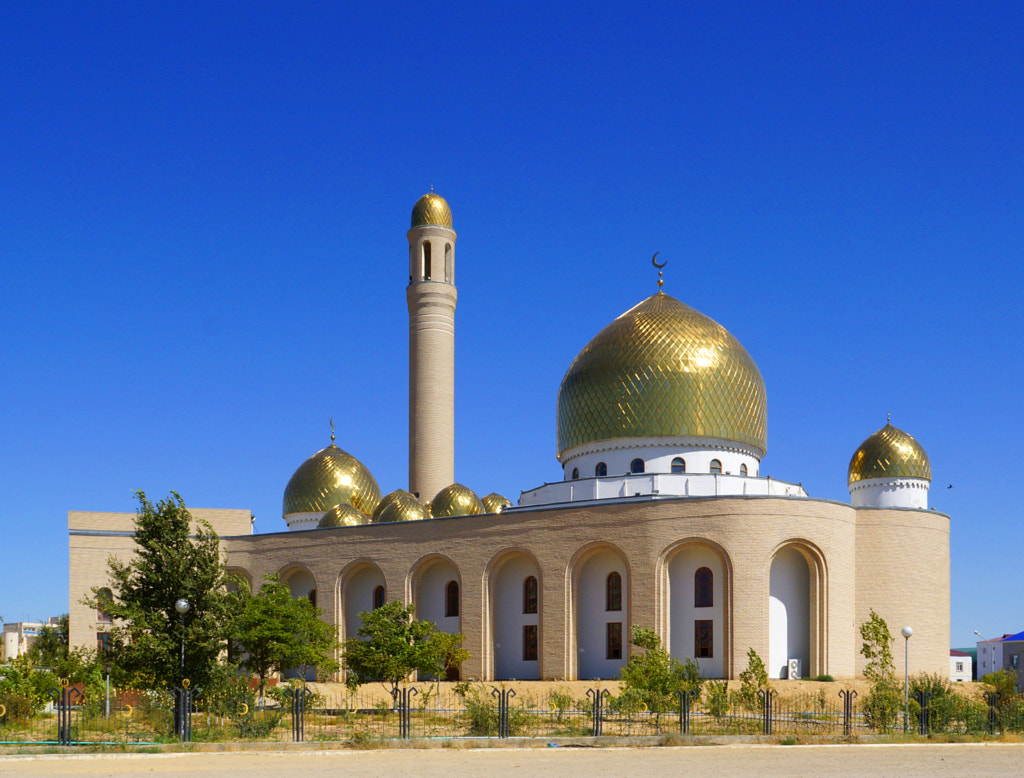 Aktau, Mosque by Vladimir Doronenko on 500px.com
