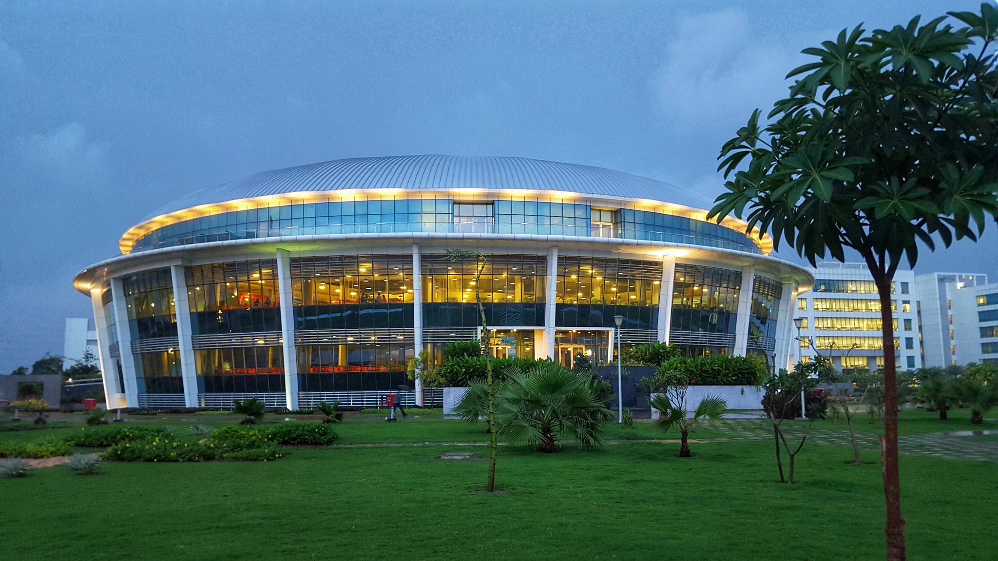 HCL campus Elcot, Sholinganallur by Yugendra Kumar / 500px