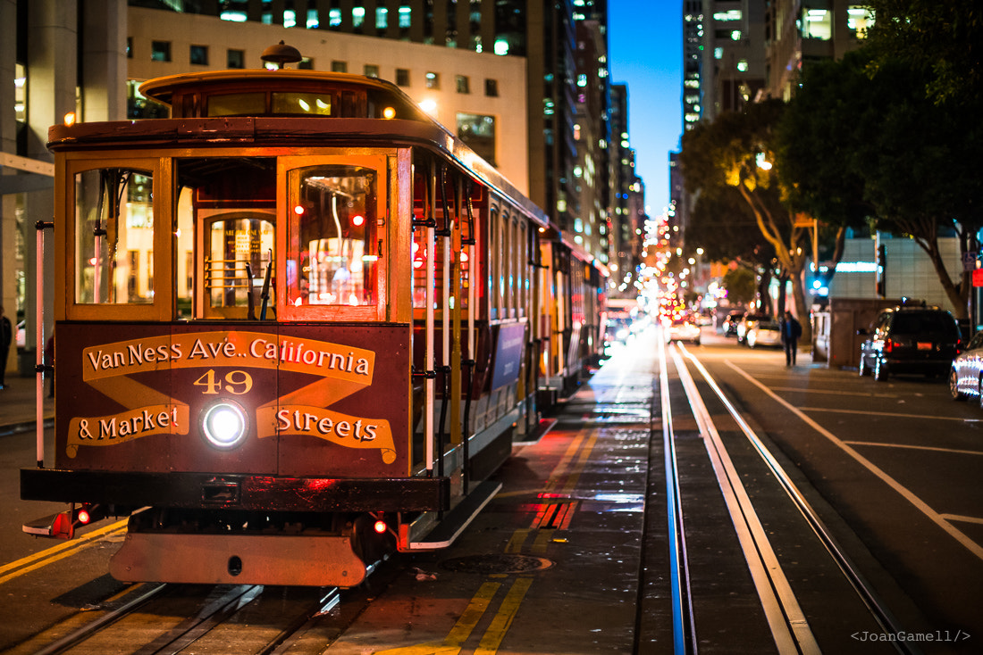 California Street Cable Car - San Francisco