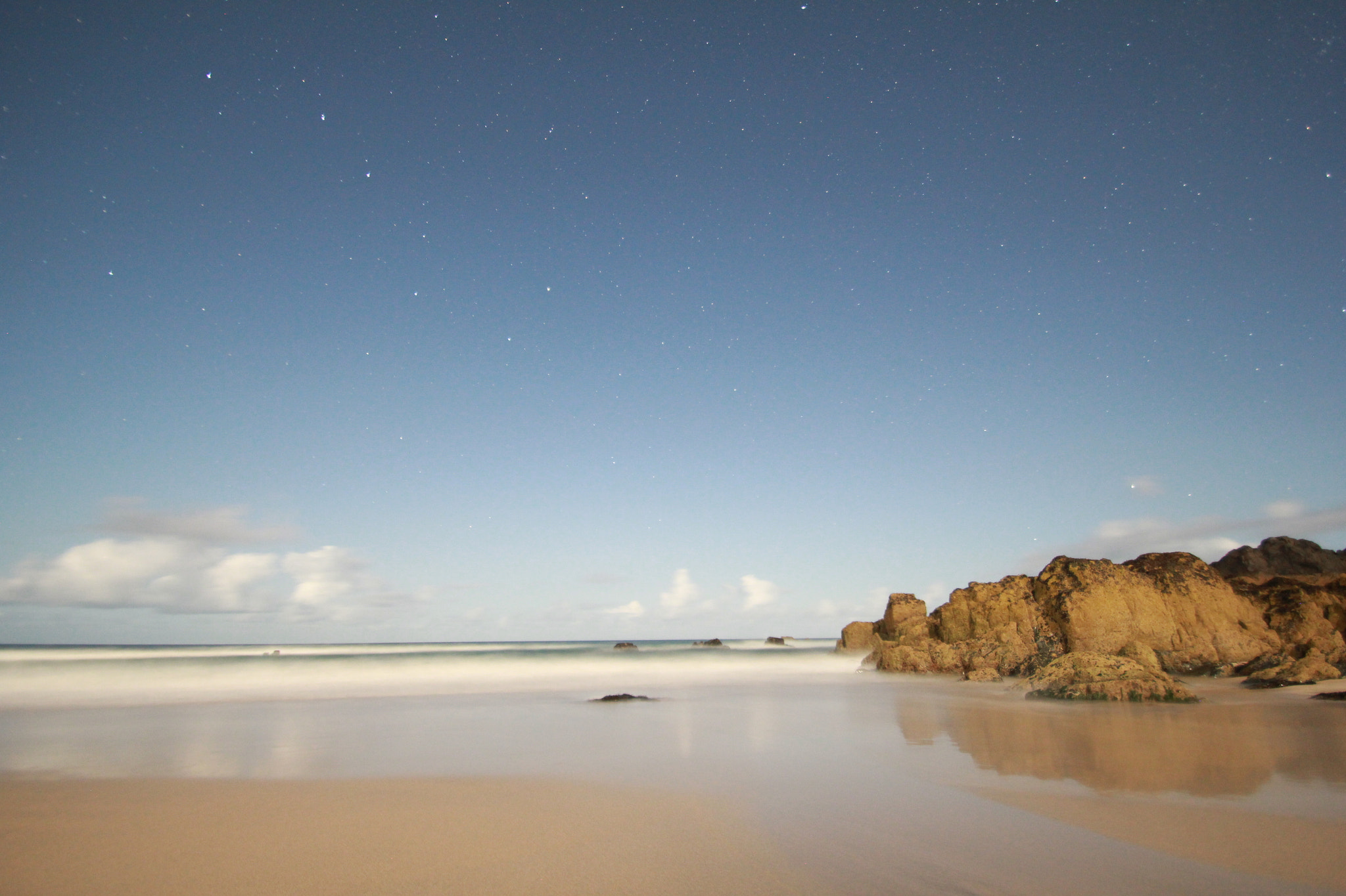 Sigma 10-20mm F3.5 EX DC HSM sample photo. The bear and the beach photography