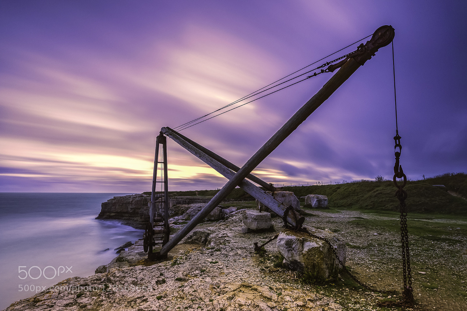 Canon EOS 7D Mark II sample photo. Red crane photography