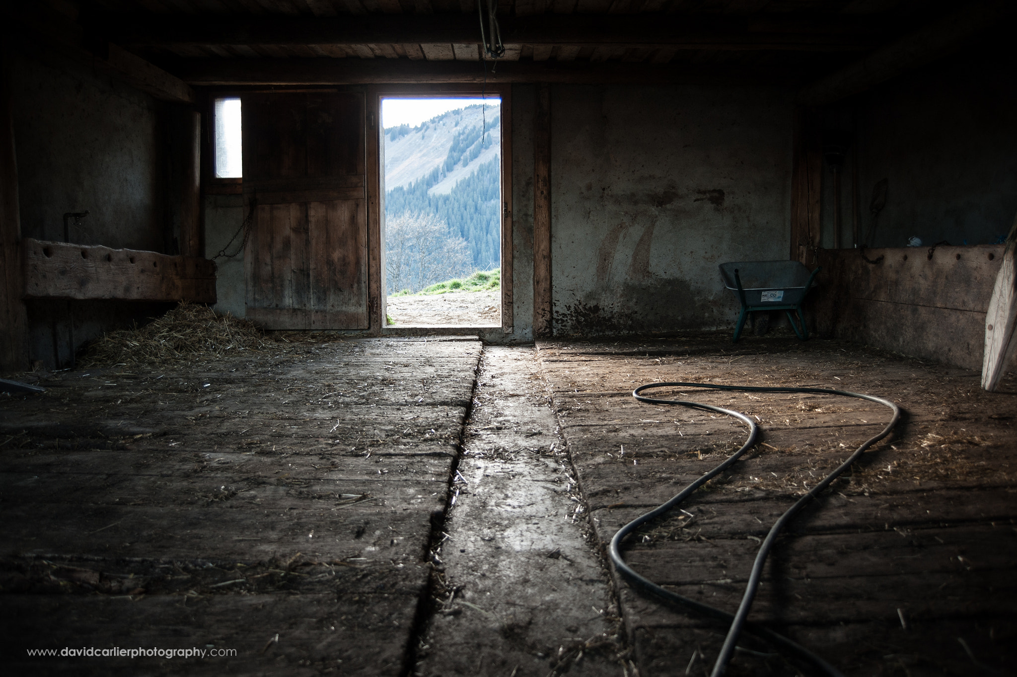 Nikon D700 + AF Zoom-Nikkor 28-70mm f/3.5-4.5D sample photo. Alpine farm - davidcarlierphotography.com photography