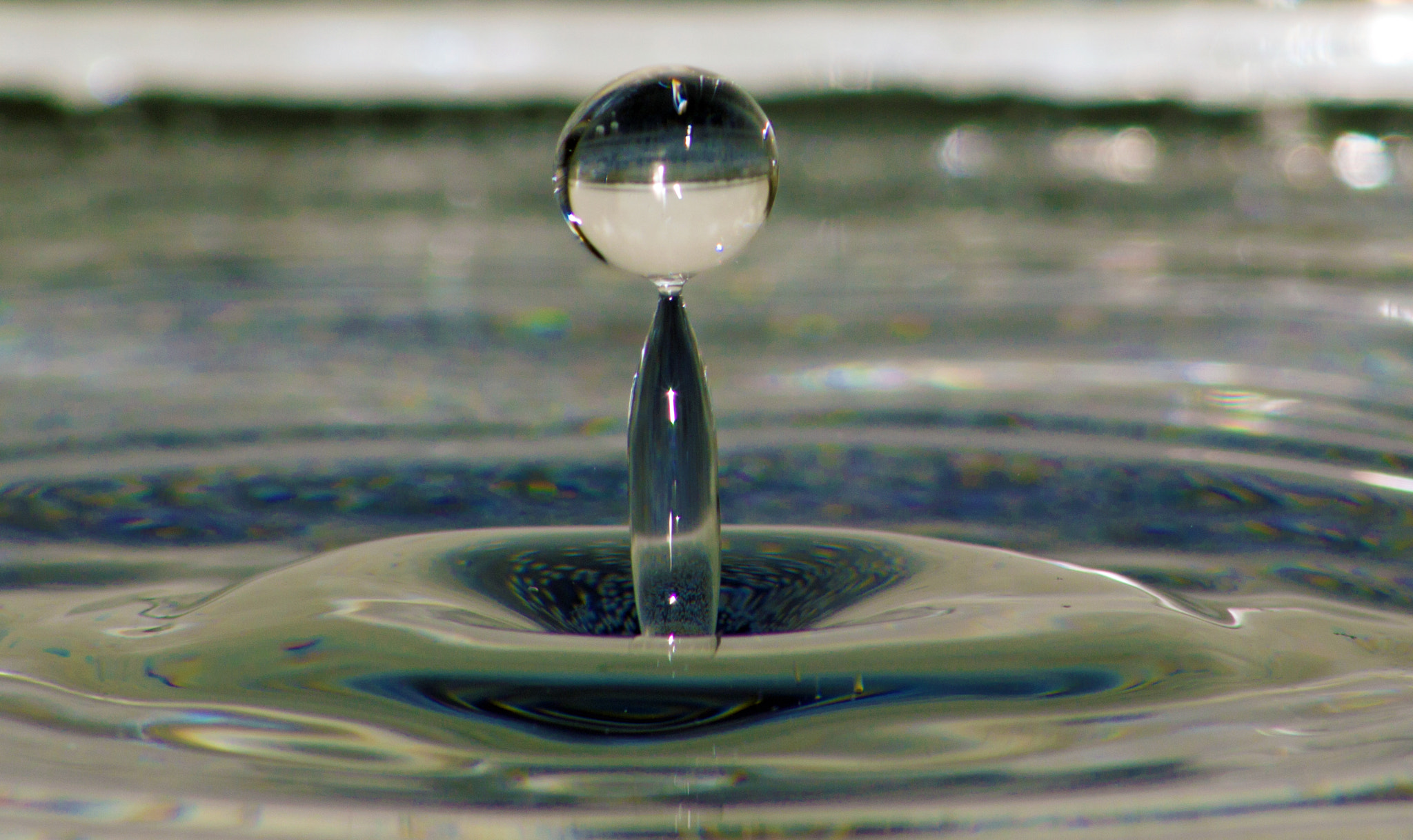 Sigma 70-300mm F4-5.6 APO DG Macro sample photo. Water drops photography