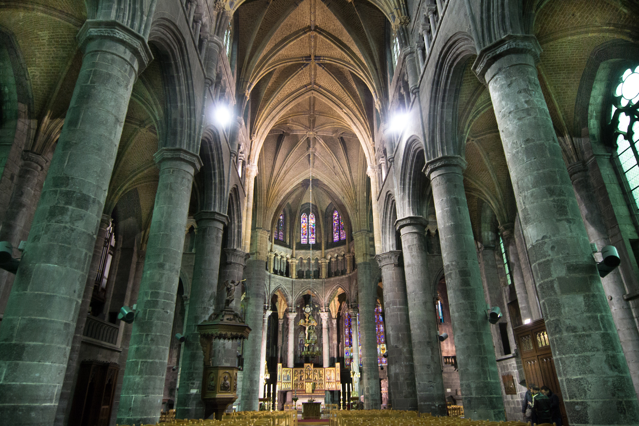 Nikon AF-S Nikkor 14-24mm F2.8G ED sample photo. Notre dame de dinant photography