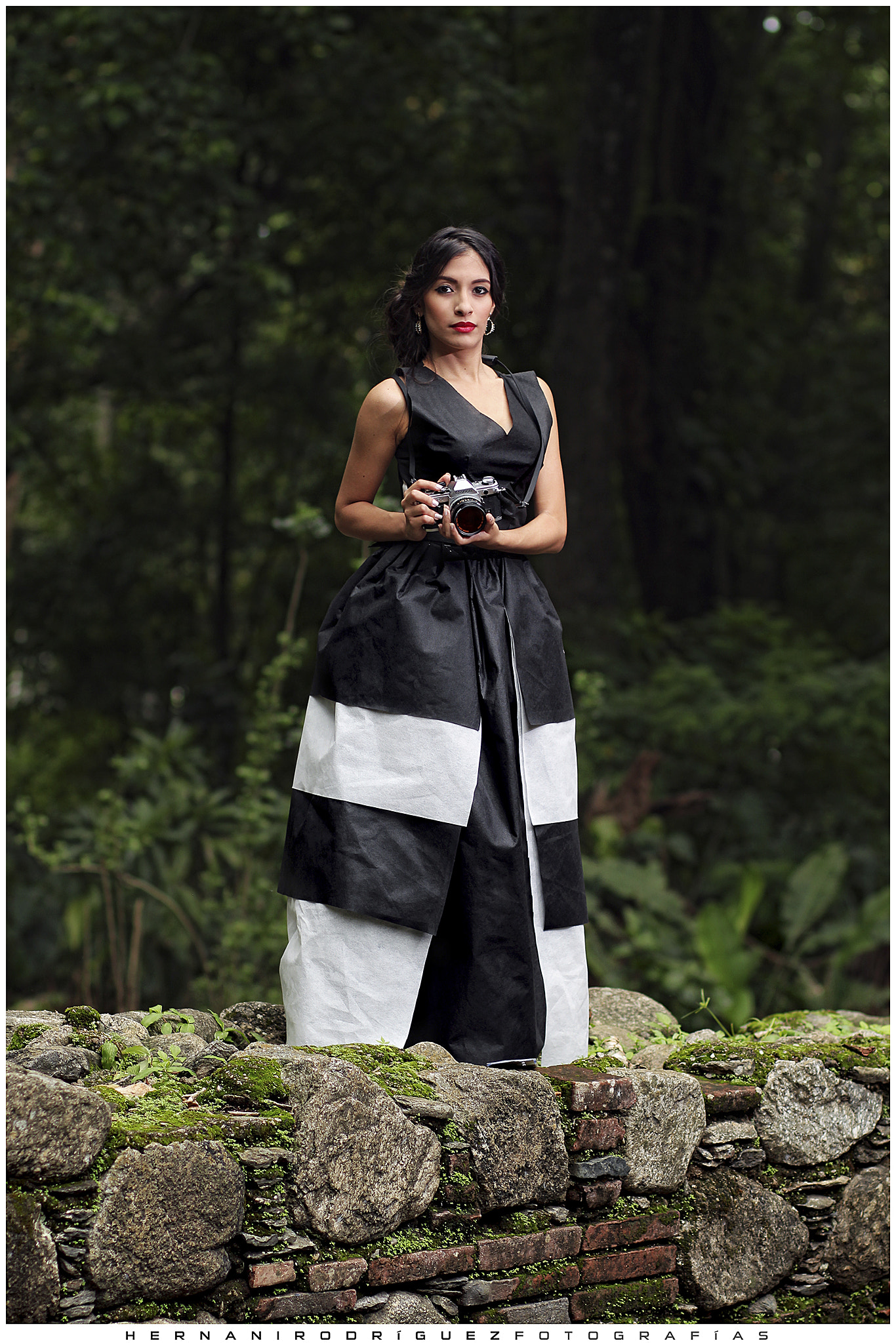 Canon EOS 650D (EOS Rebel T4i / EOS Kiss X6i) sample photo. Dress design with recycled material photography
