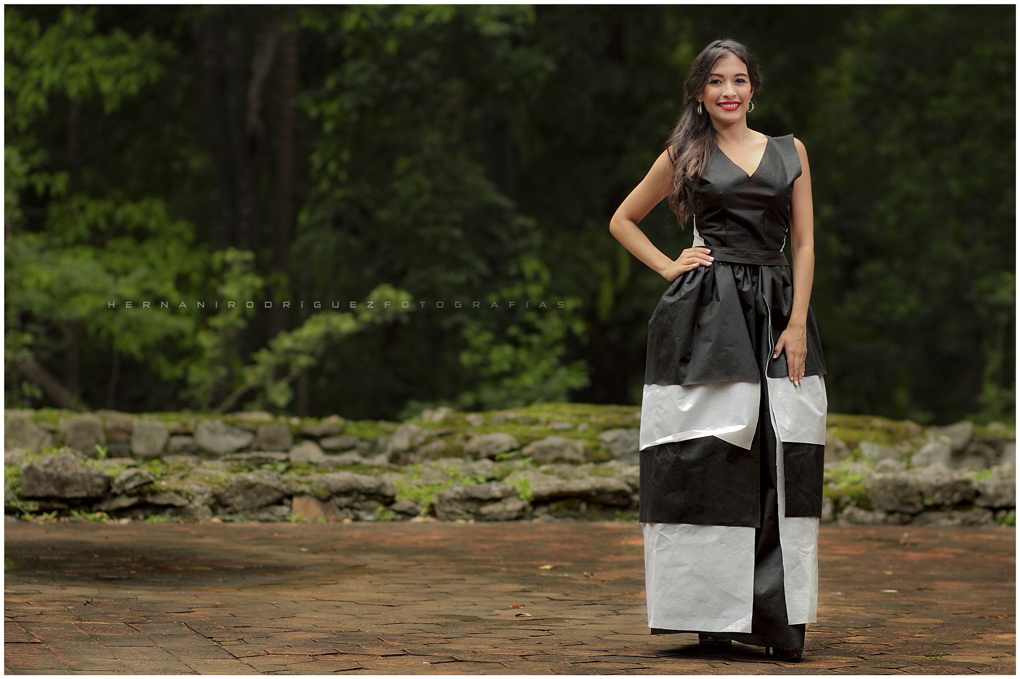 Canon EOS 650D (EOS Rebel T4i / EOS Kiss X6i) sample photo. Dress fashion design for recycling photography