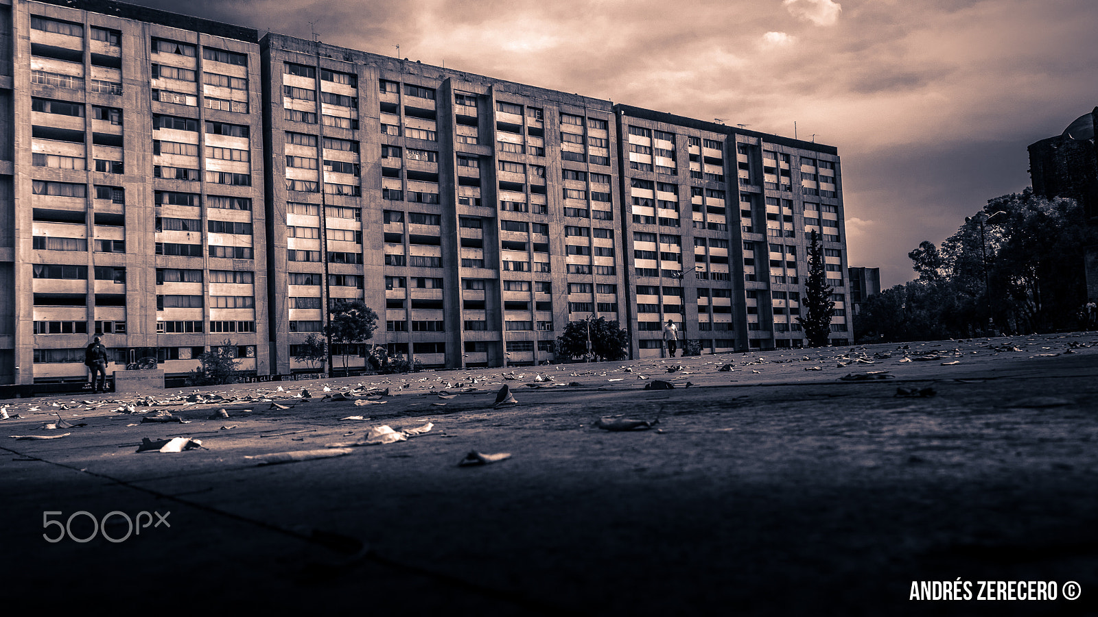 Canon EOS 750D (EOS Rebel T6i / EOS Kiss X8i) sample photo. Old urban buildings photography