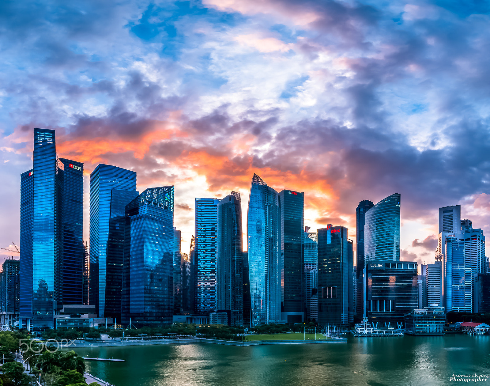 Samsung NX1 + Samsung NX 12-24mm F4-5.6 ED sample photo. Singapore financial centre photography