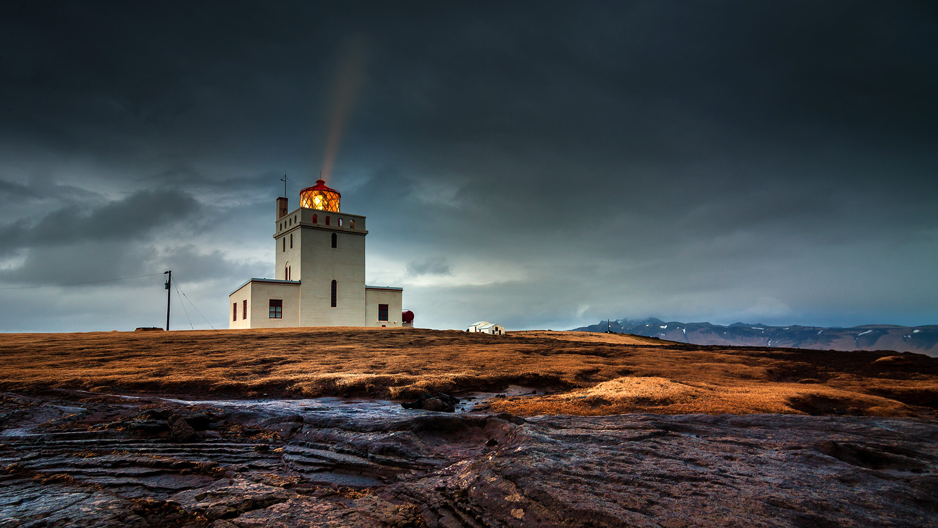 Tokina AT-X Pro 12-24mm F4 (IF) DX sample photo. Heavy weather photography