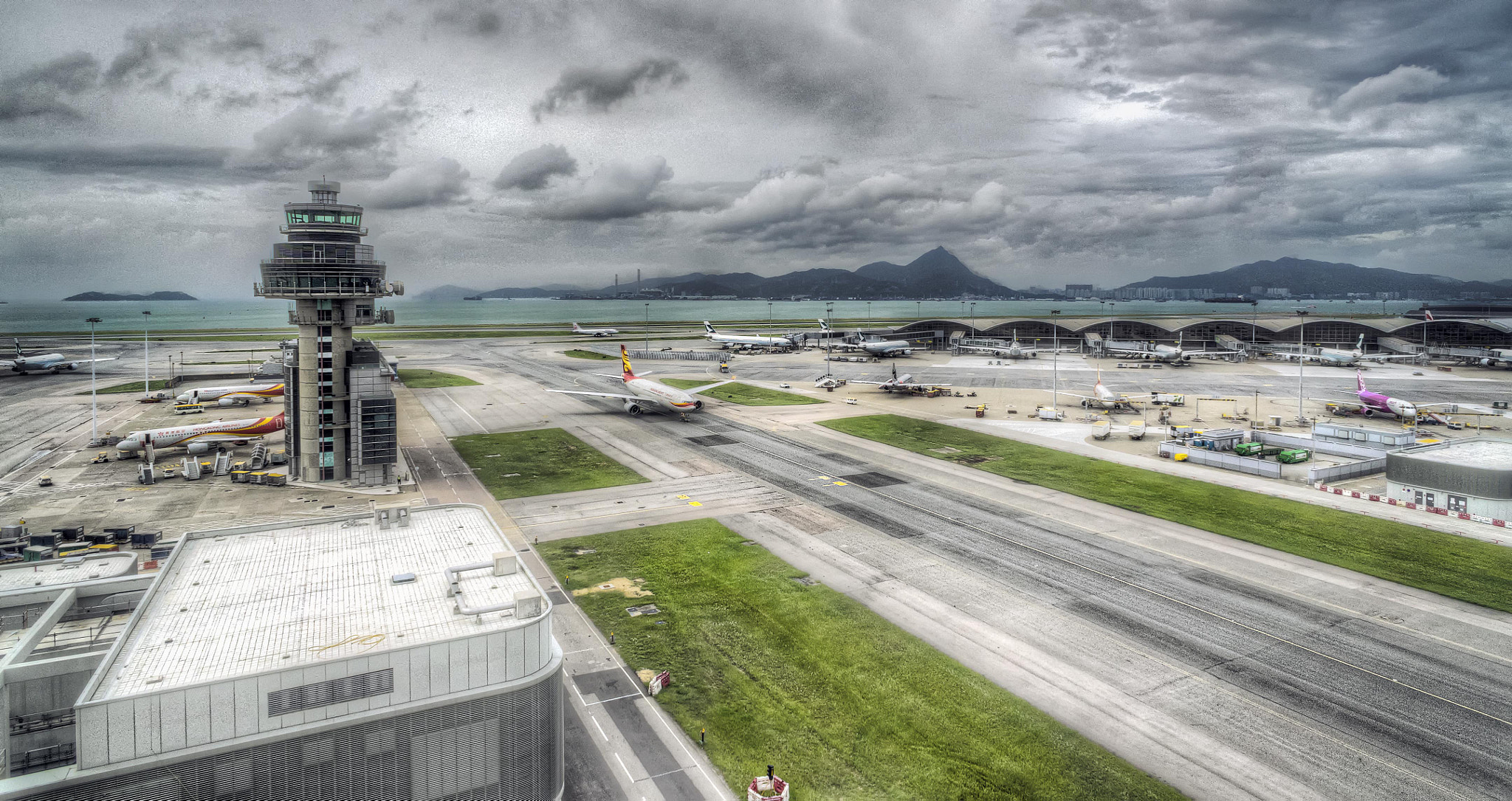 Sony a7R + Sony E 16mm F2.8 sample photo. Airport photography