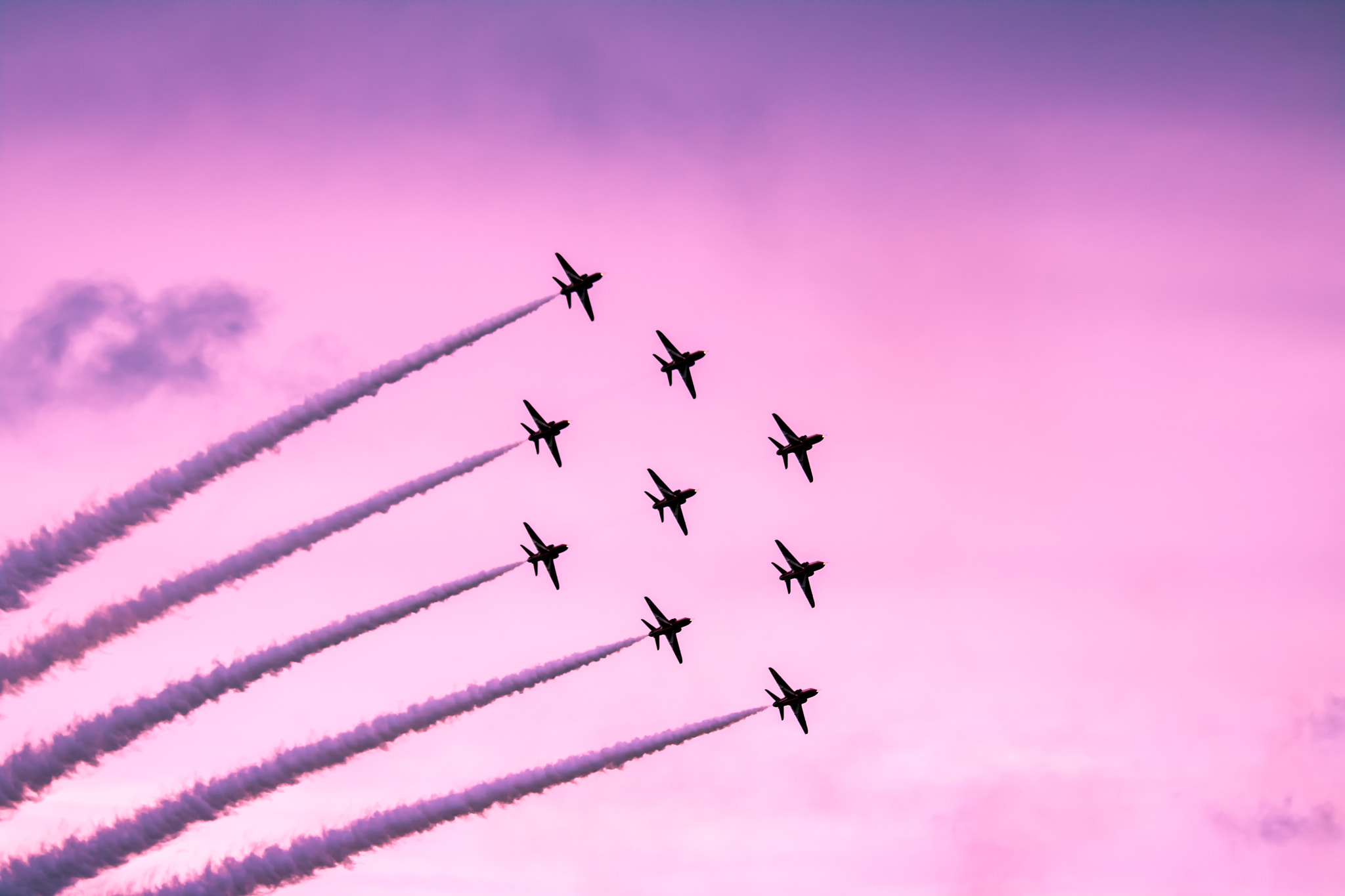 Canon EF 70-300mm F4-5.6 IS USM sample photo. The red arrows photography