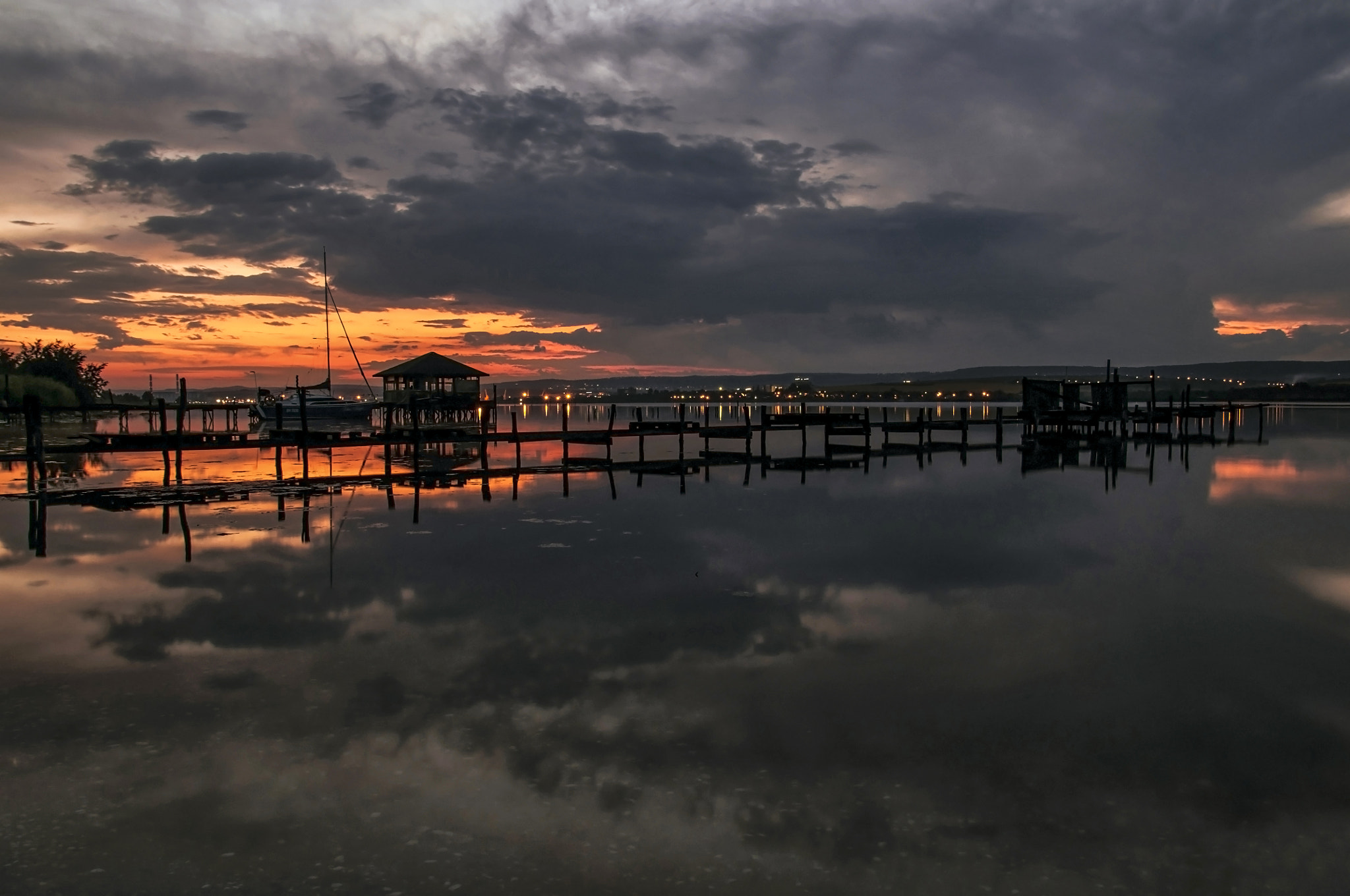 Sigma 18-200mm F3.5-6.3 DC OS HSM sample photo. Lake varna photography