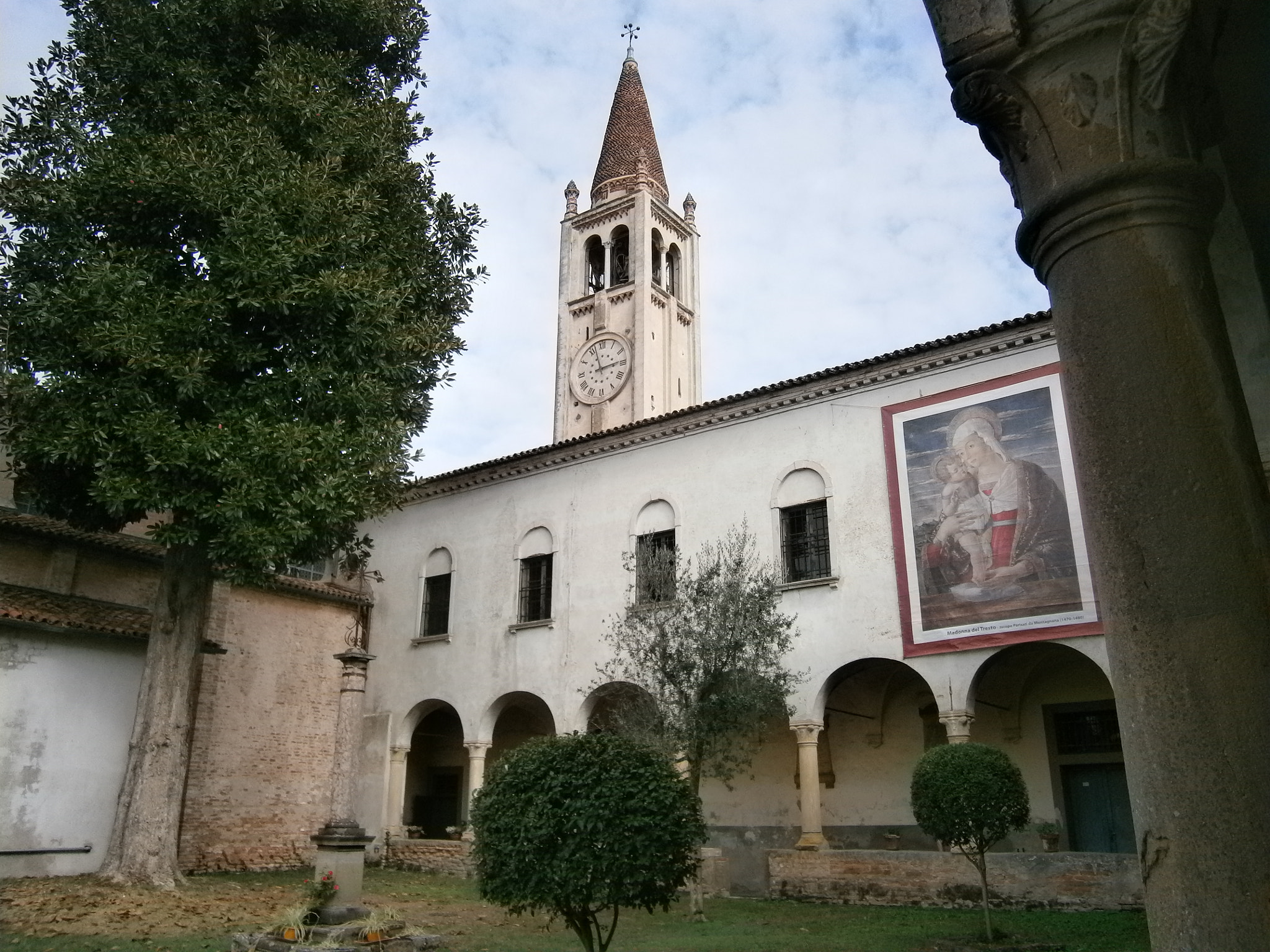 Olympus VG120,D705 sample photo. Ospedaletto euganeo (pd) - italy photography