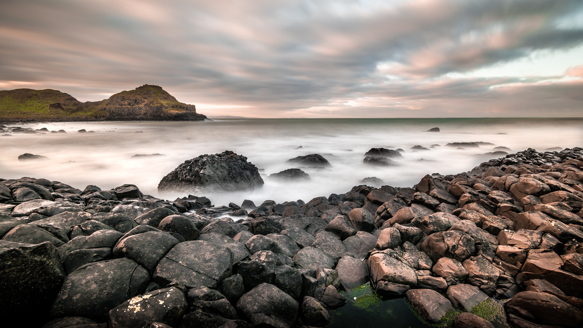 Sony a7 + Minolta AF 17-35mm F2.8-4 (D) sample photo. The giant's causeway - northern ireland - travel photography photography
