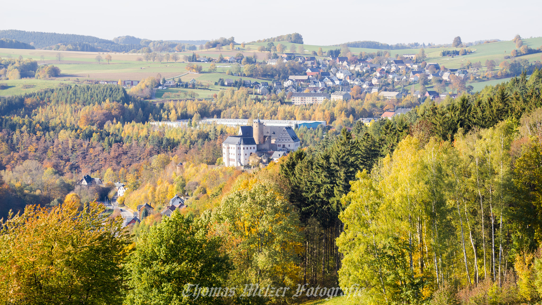 Canon EF 100-400mm F4.5-5.6L IS USM sample photo. Autumn castle scharfenstein photography