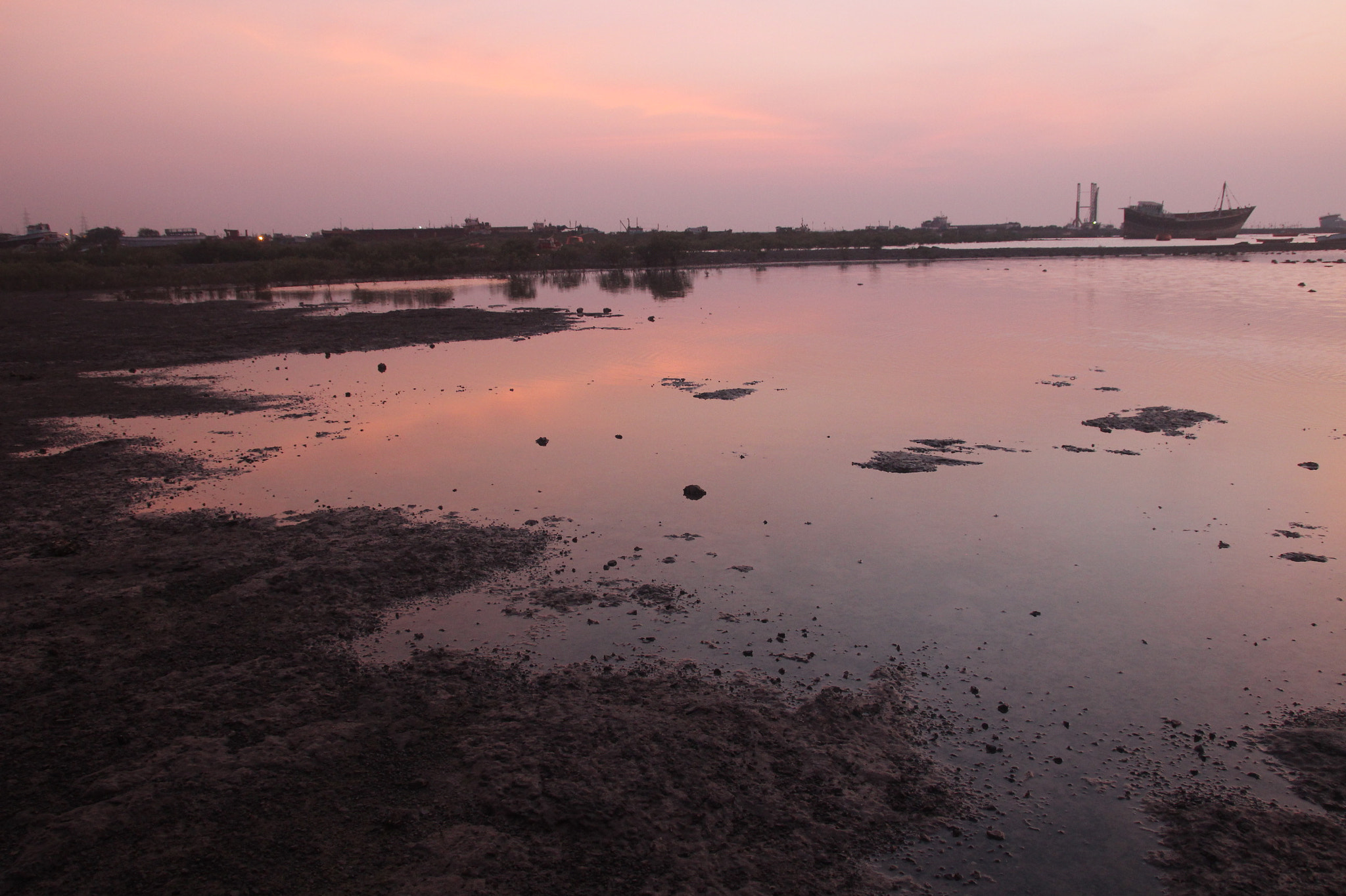Sigma 18-250mm F3.5-6.3 DC OS HSM sample photo. Jamnagar sikka beach photography