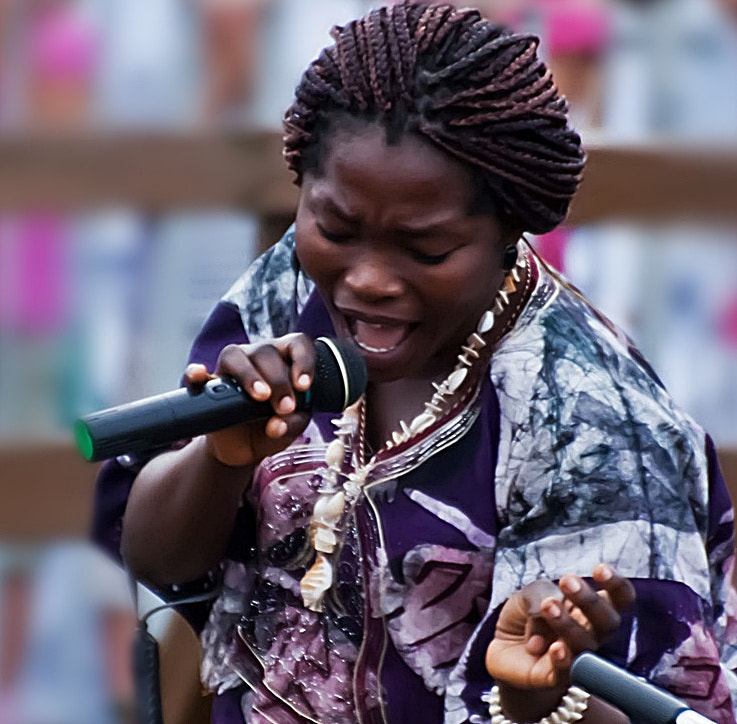 Sony Alpha DSLR-A300 + DT 18-270mm F3.5-6.3 SSM sample photo. Gospel music photography