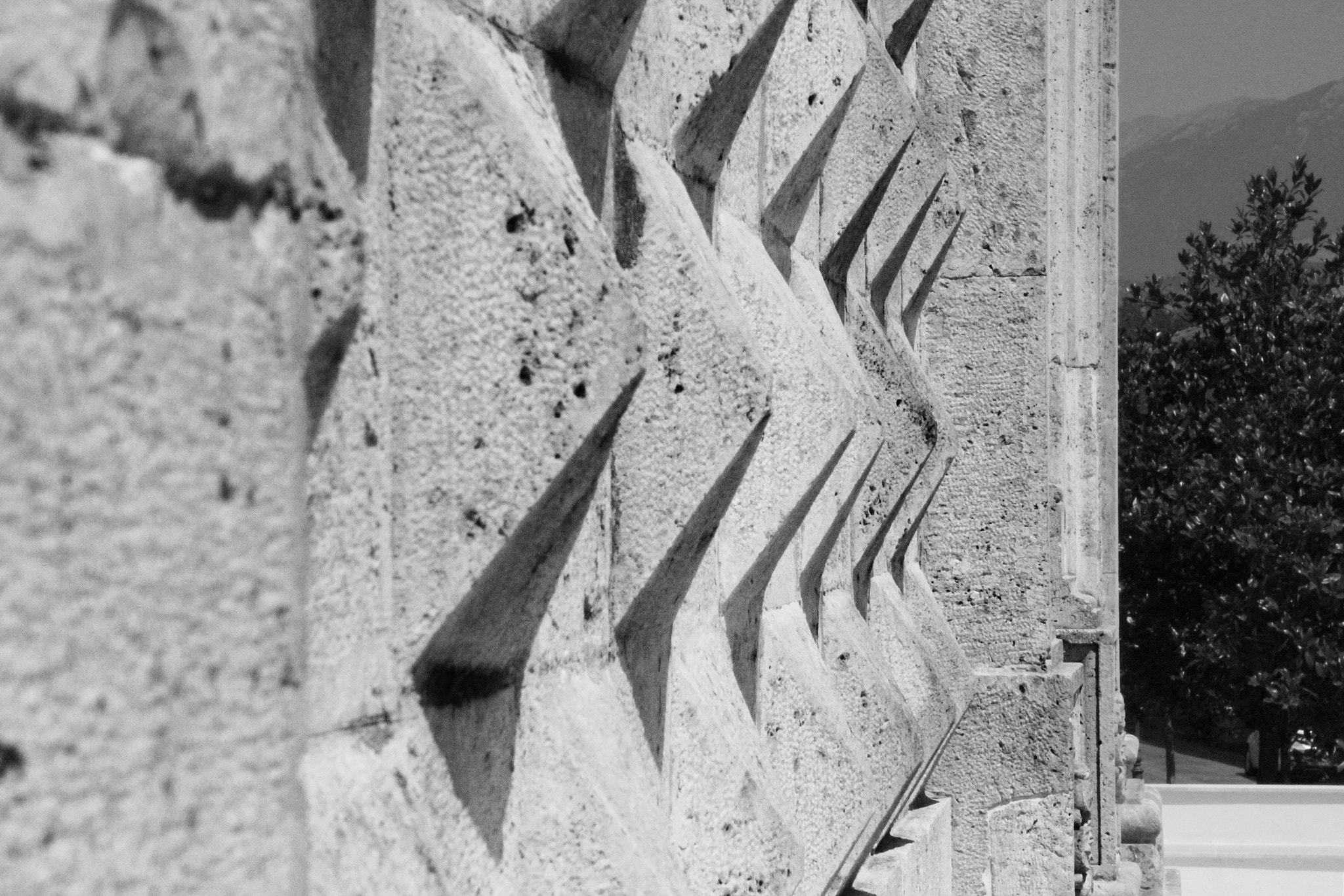 Sigma 17-70mm F2.8-4 DC Macro OS HSM sample photo. Diamond architecture photography