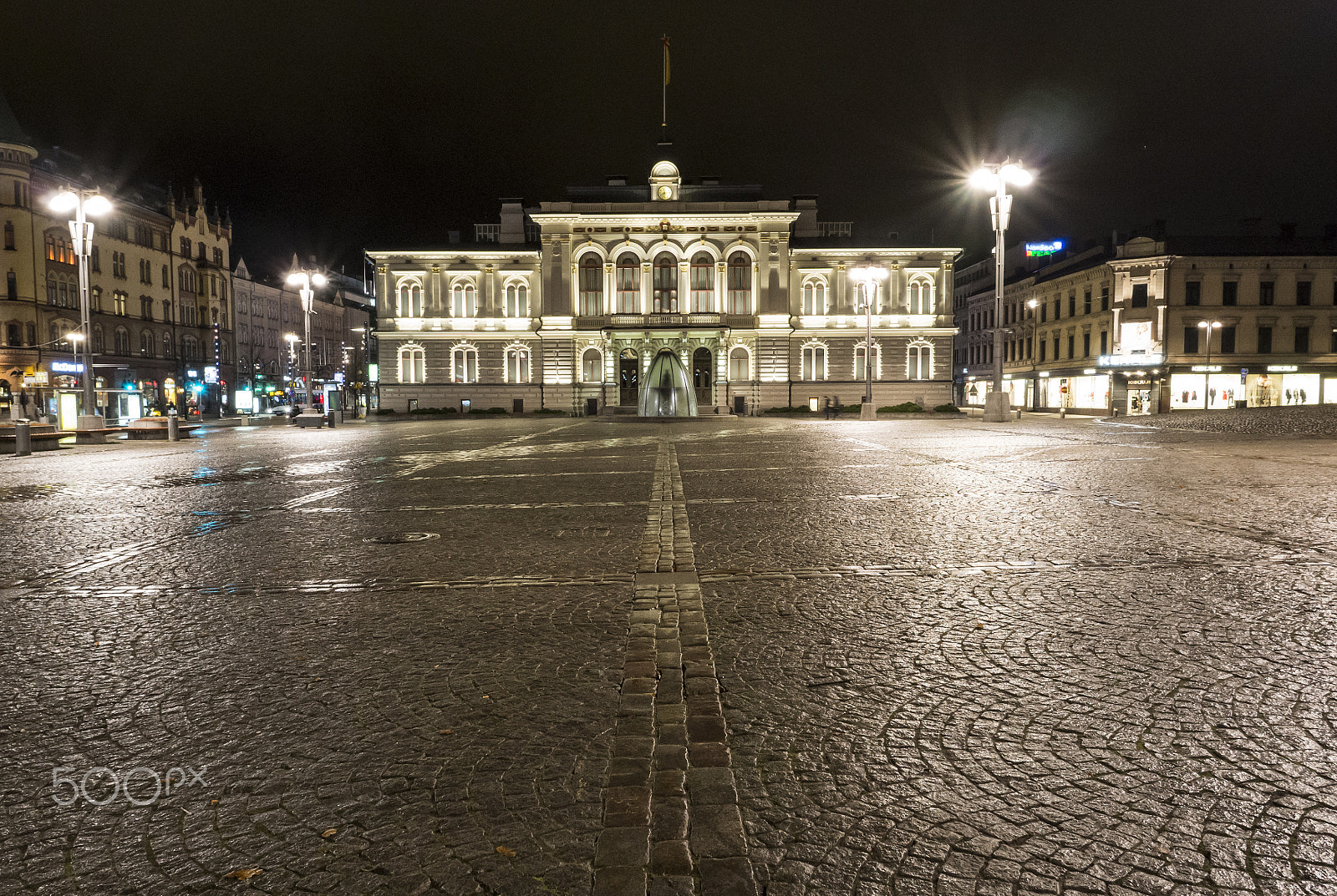 OLYMPUS M.12mm F2.0 Ltd Blk sample photo. Cityscape photography