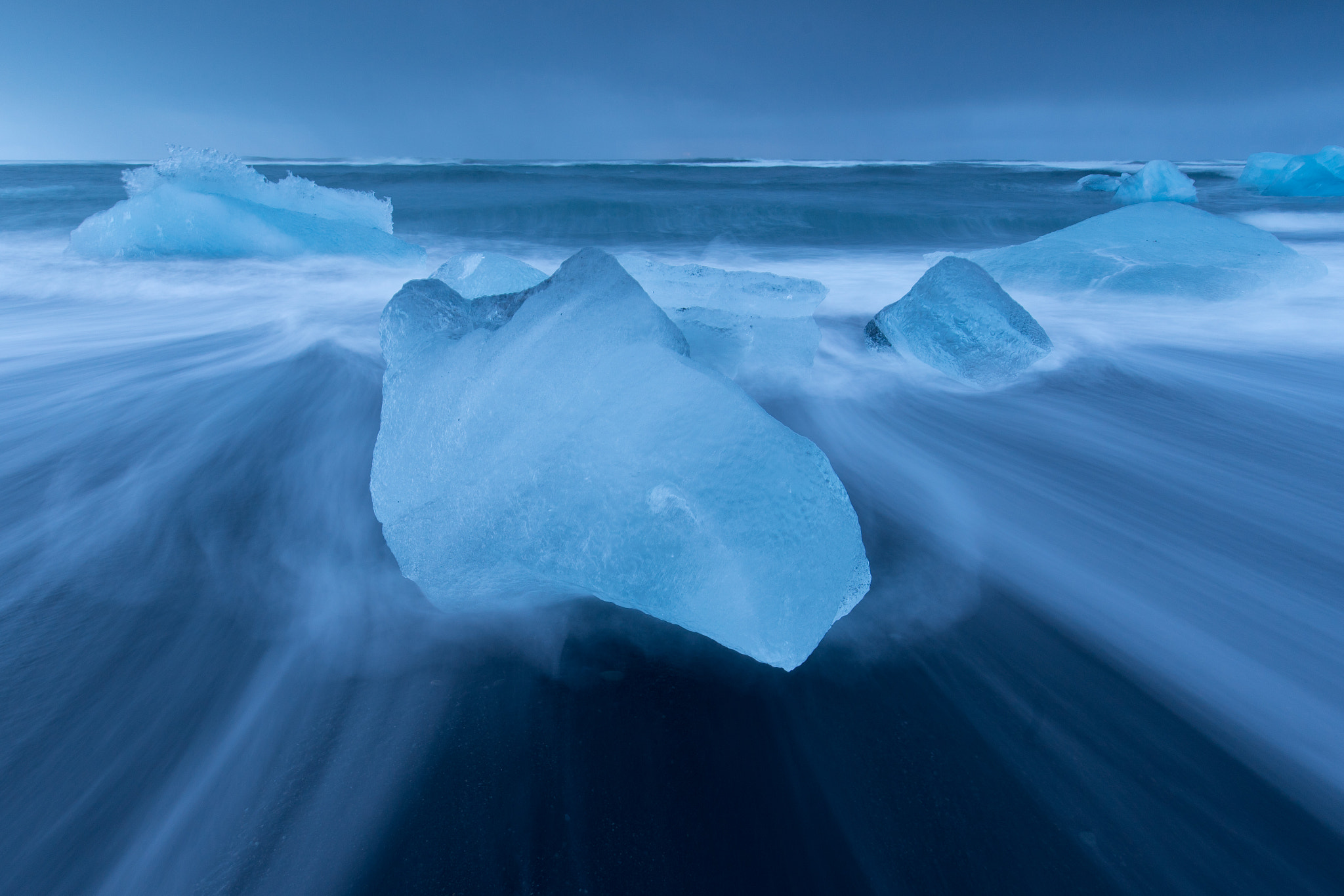 16-35mm F4 OSS sample photo. Cold as ice photography