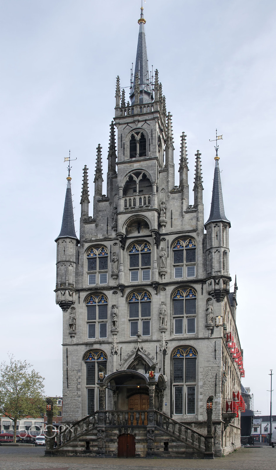 Canon EF 24-85mm F3.5-4.5 USM sample photo. Stadhuis photography