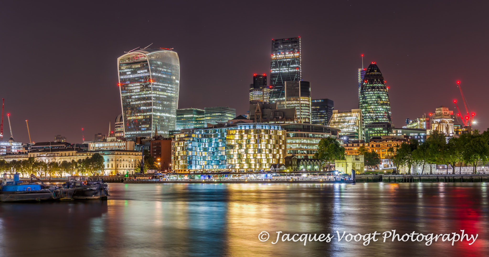 Canon EOS 70D + Canon EF 300mm f/2.8L sample photo. View over the thames photography