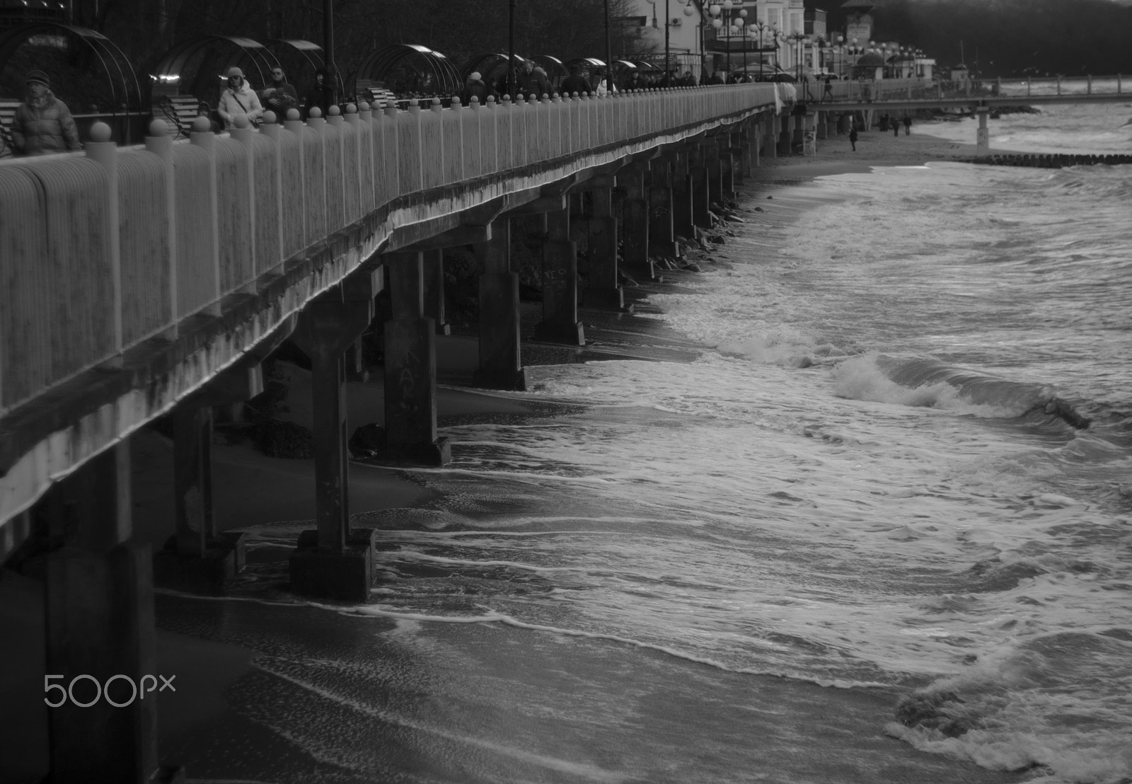 Sony Alpha DSLR-A200 + Minolta AF 50mm F1.7 sample photo. Stormy photography