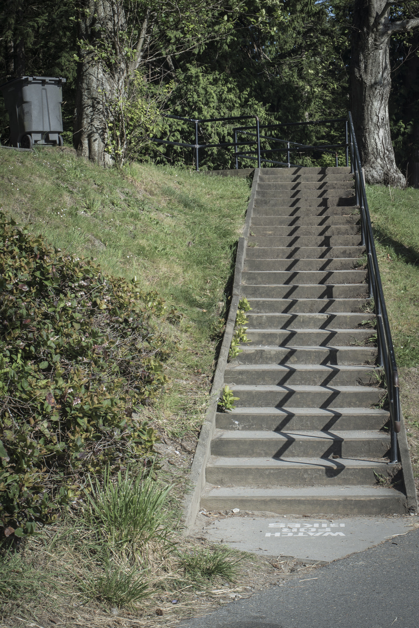 AF Zoom-Nikkor 35-70mm f/3.3-4.5 sample photo. Stairs photography