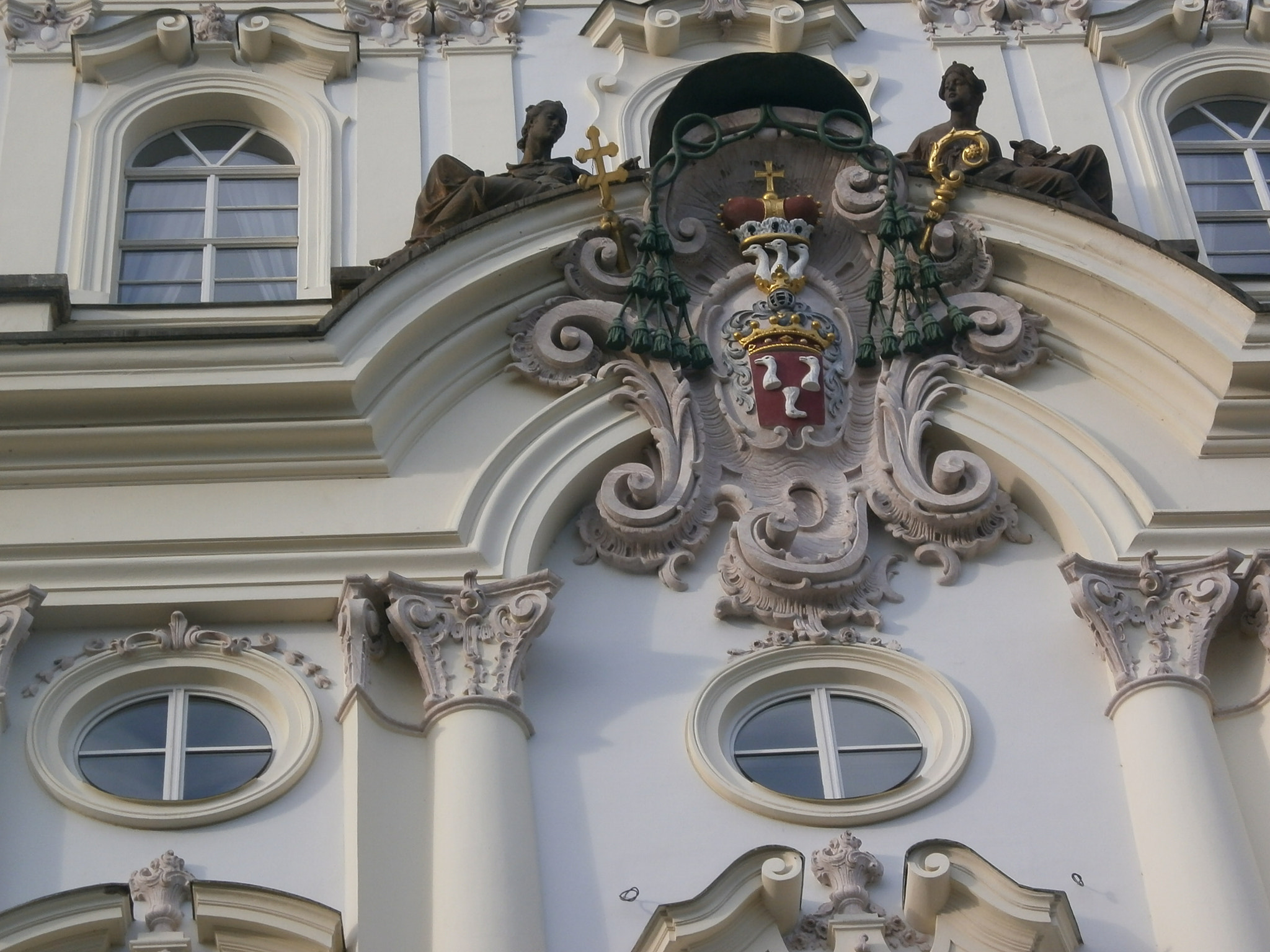 Olympus VG150,D735 sample photo. Prague photography