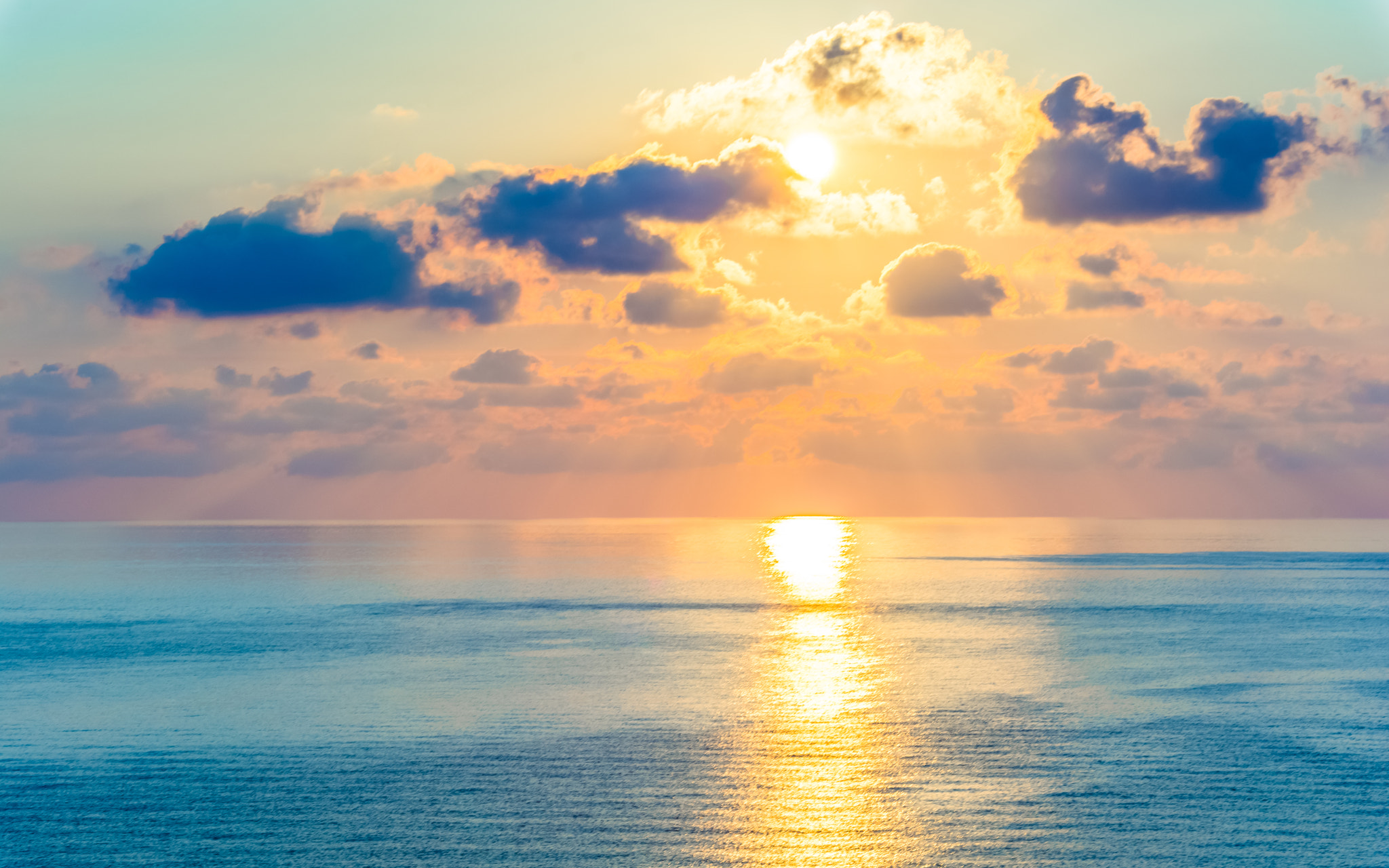 Nikon D7100 + AF Nikkor 70-210mm f/4-5.6 sample photo. Dawn on aeolian islands photography
