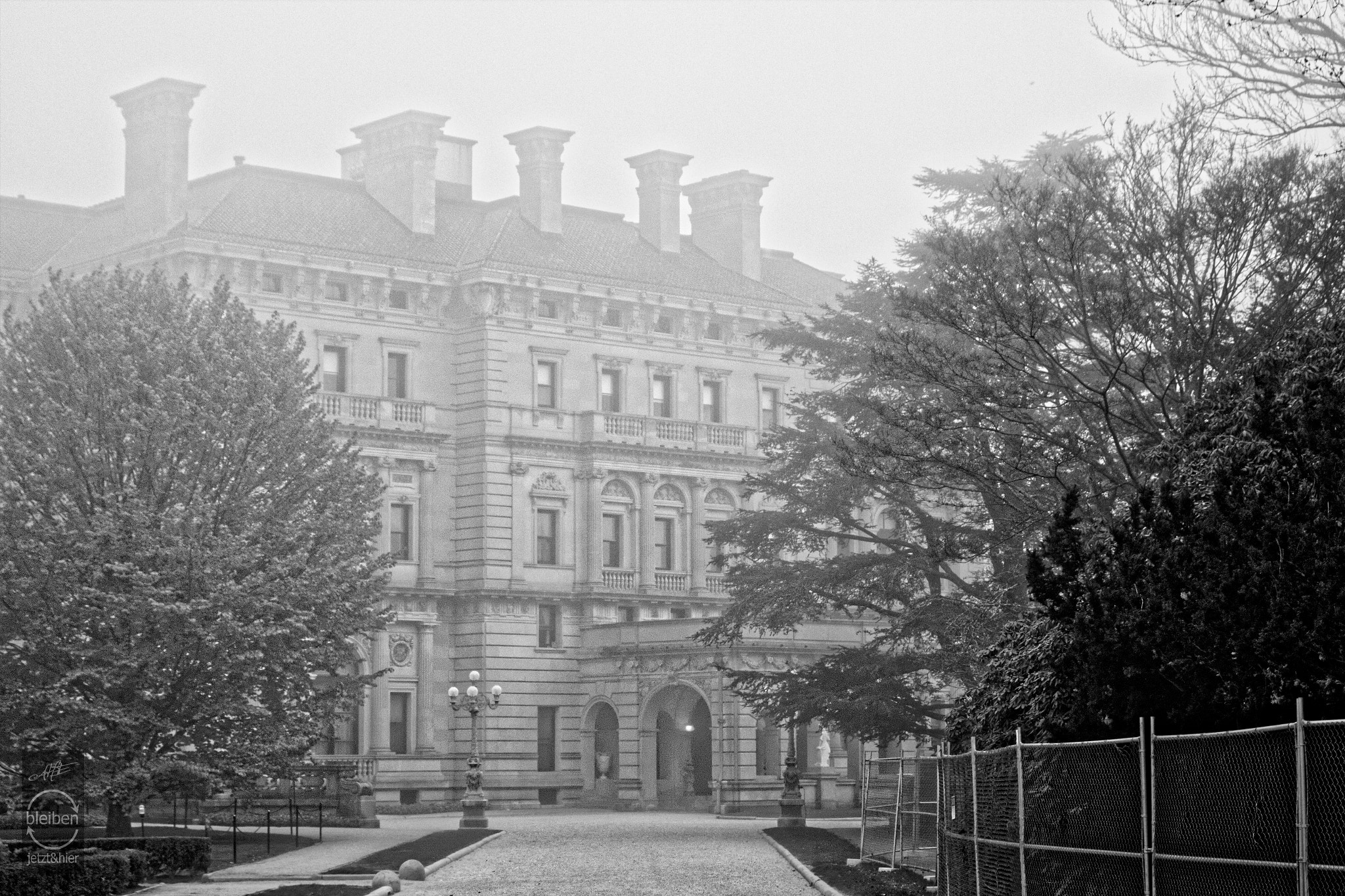 Canon EF 35-105mm f/4.5-5.6 USM sample photo. Usa: the breakers photography