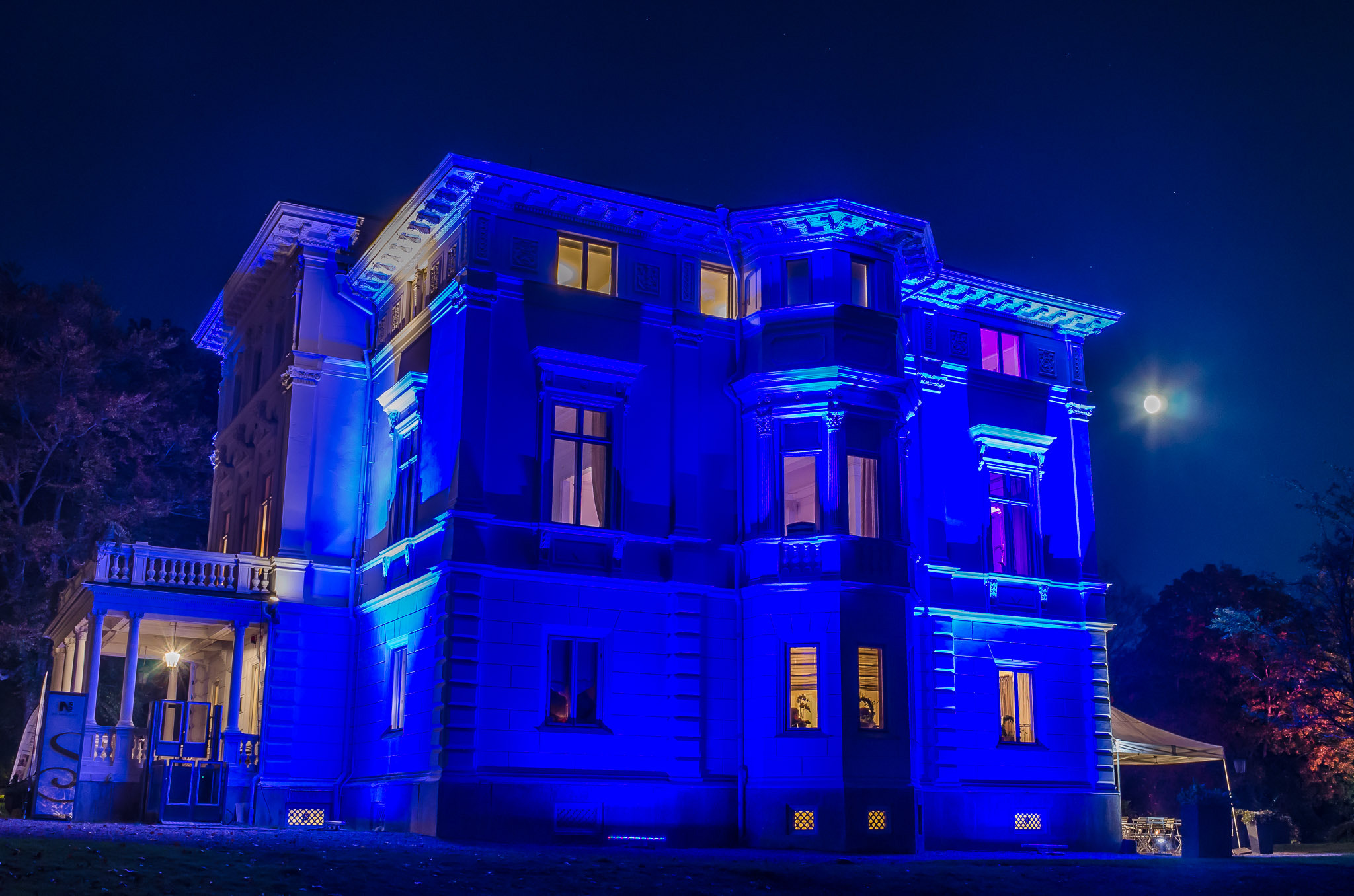 Nikon D5100 + Sigma 18-200mm F3.5-6.3 DC sample photo. Lights in alingsås photography