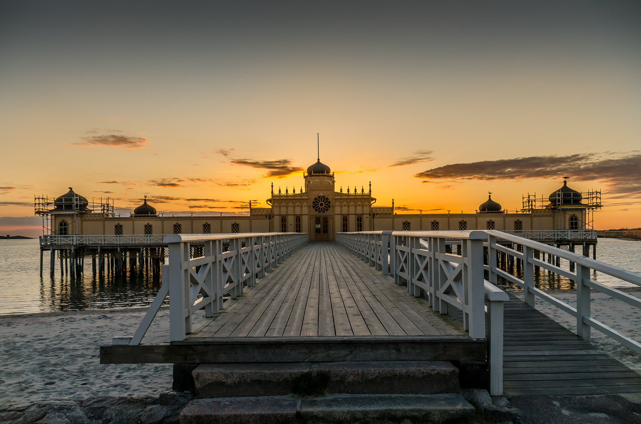 Nikon D5100 + Sigma 18-200mm F3.5-6.3 DC sample photo. Sunset over varberg photography