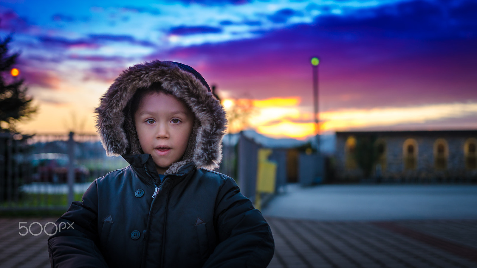 Nikon D5100 + Sigma 18-35mm F1.8 DC HSM Art sample photo. Autumn portrait photography