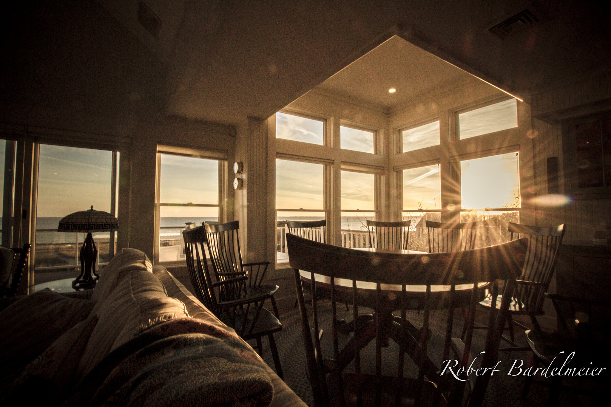 Canon EF-S 10-18mm F4.5–5.6 IS STM sample photo. Dining room viewport photography
