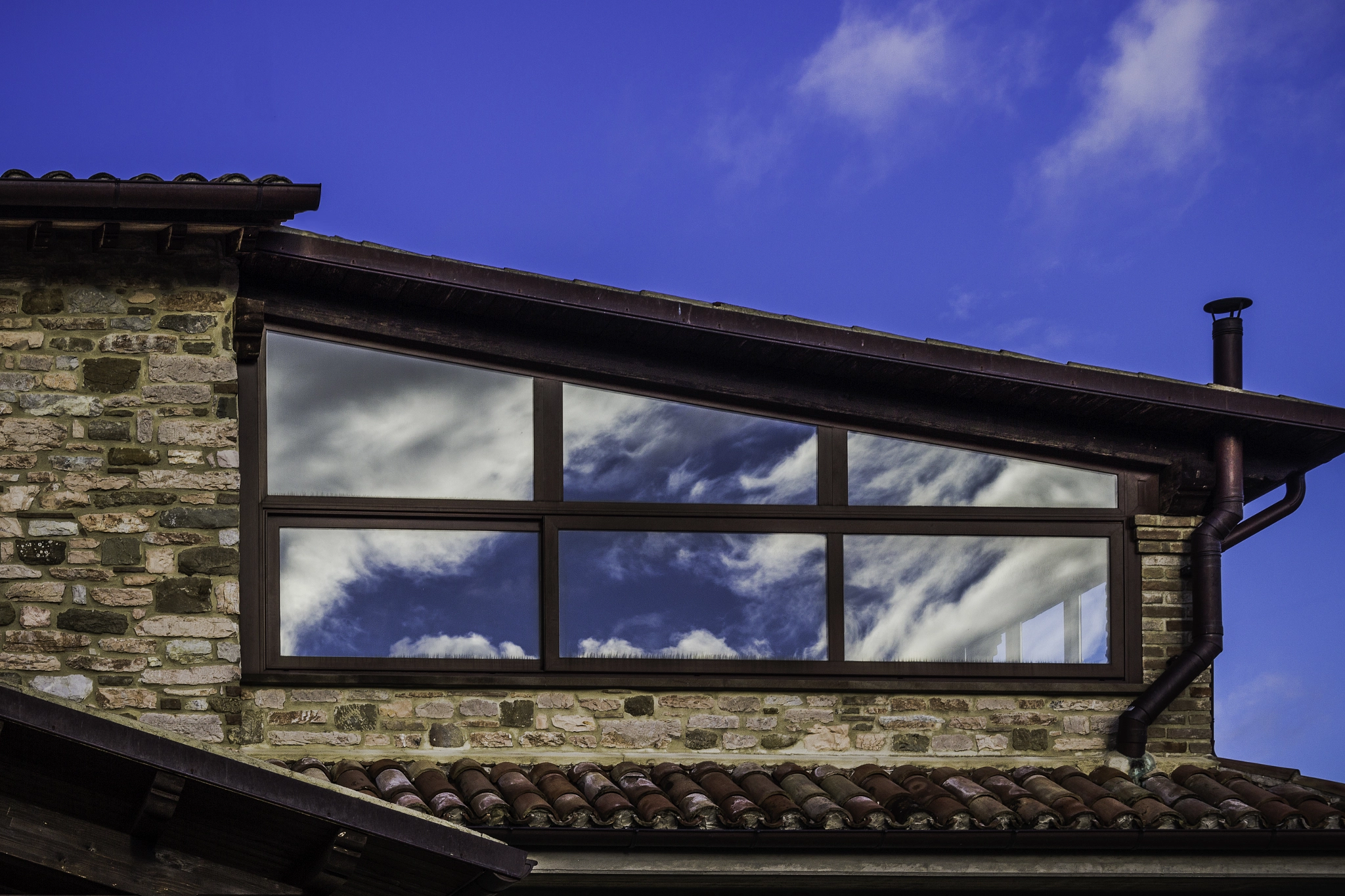 Canon EF 24-105mm F3.5-5.6 IS STM sample photo. The sky in a room photography