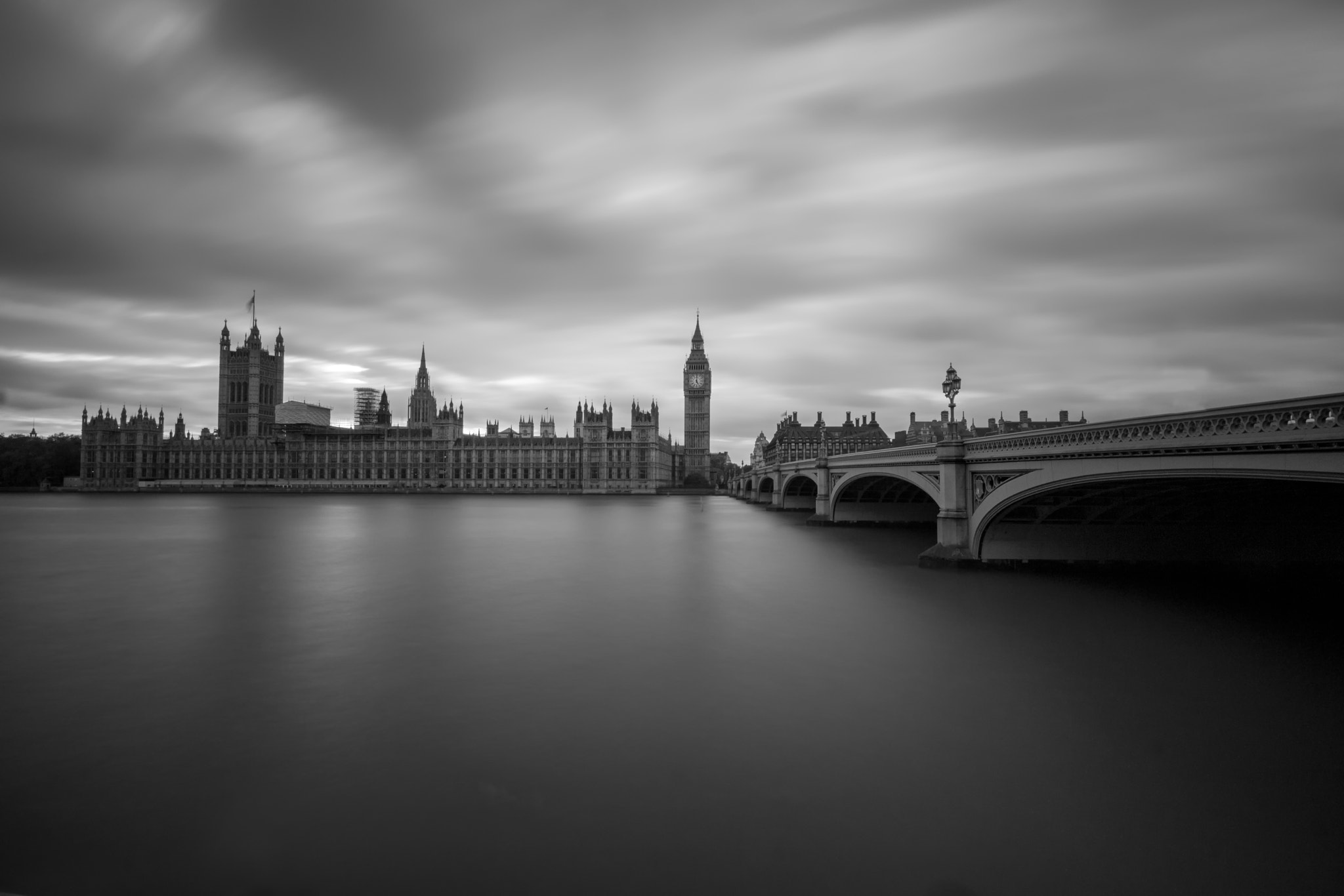 Sigma AF 10-20mm F4-5.6 EX DC sample photo. London - it's 5 o'clock somewhere photography