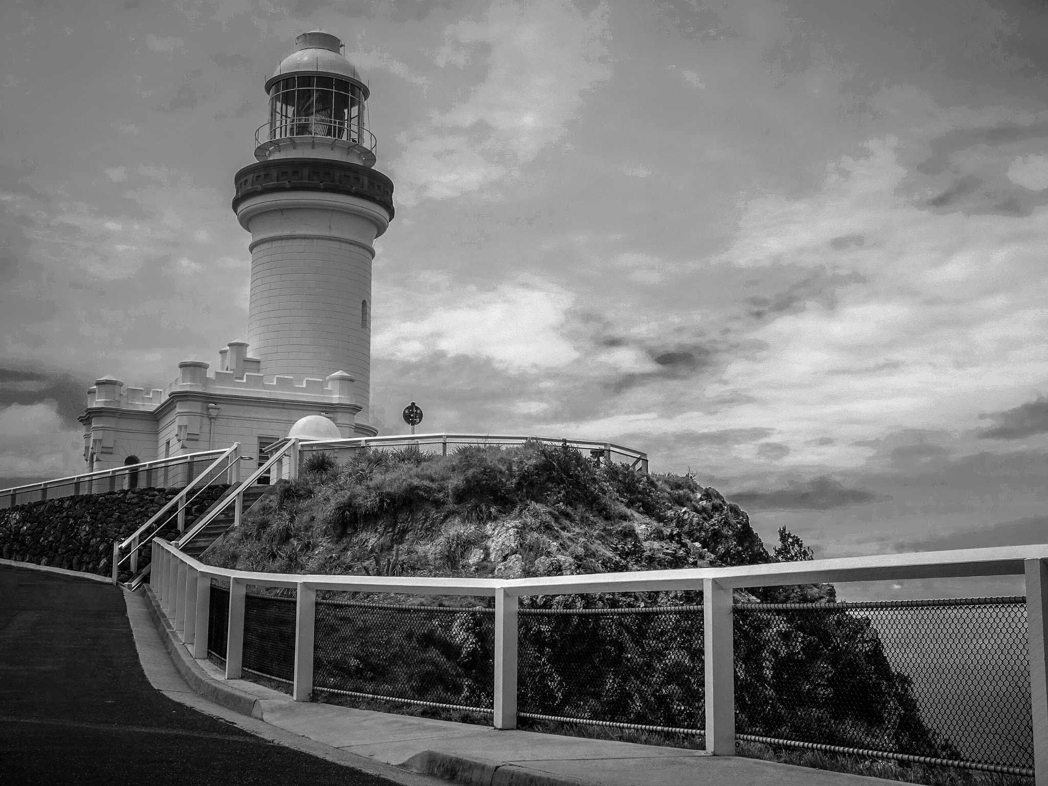 Sony DSC-HX60 + Sony 24-720mm F3.5-6.3 sample photo. Lighthouse byron bay o photography