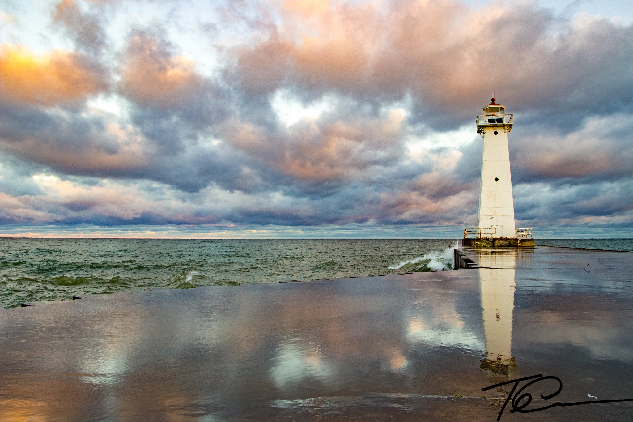 Tamron SP AF 17-50mm F2.8 XR Di II LD Aspherical (IF) sample photo. Fireball lighthouse photography
