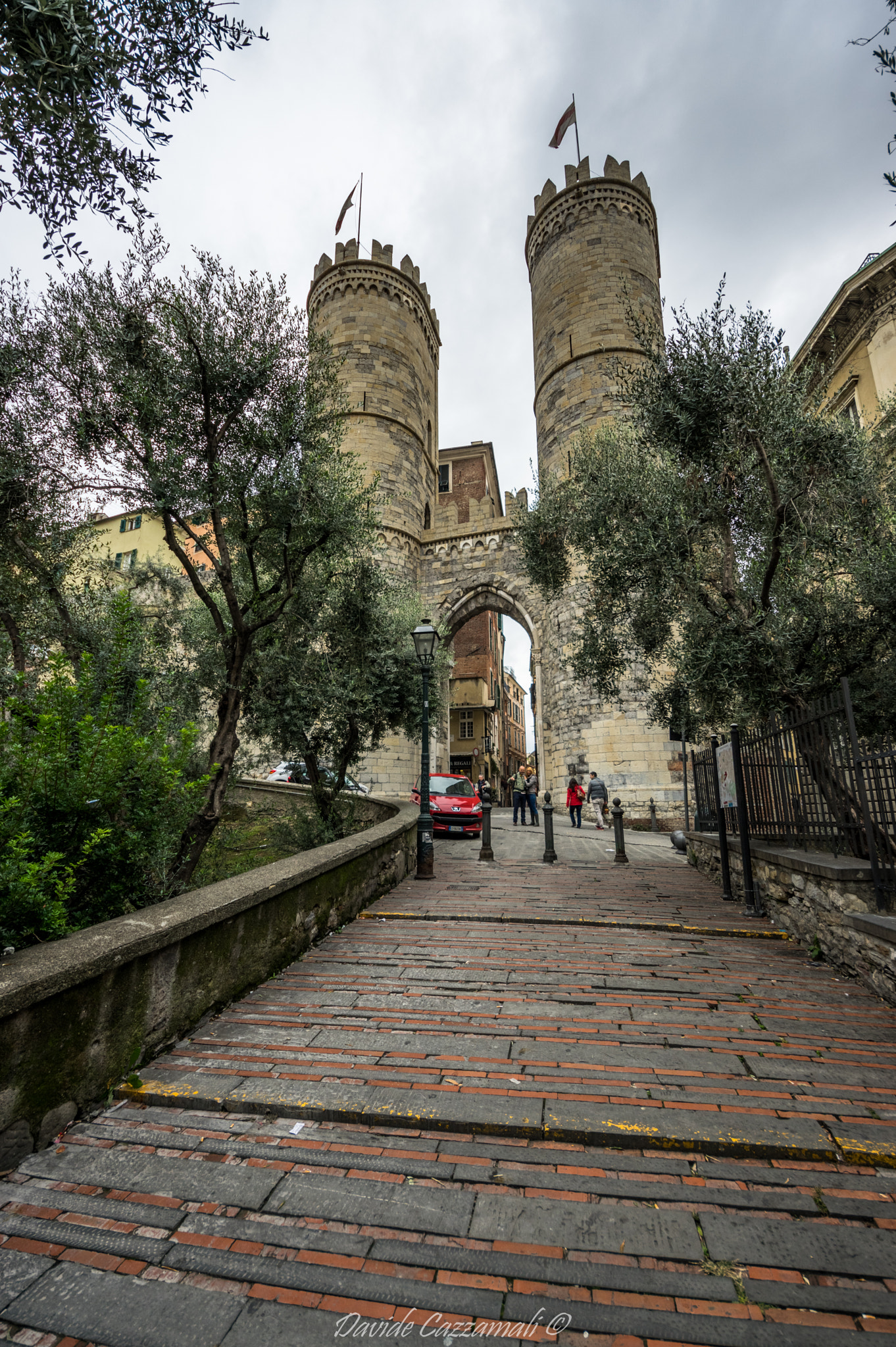 Pentax K-3 + Sigma 8-16mm F4.5-5.6 DC HSM sample photo. Porta soprana photography