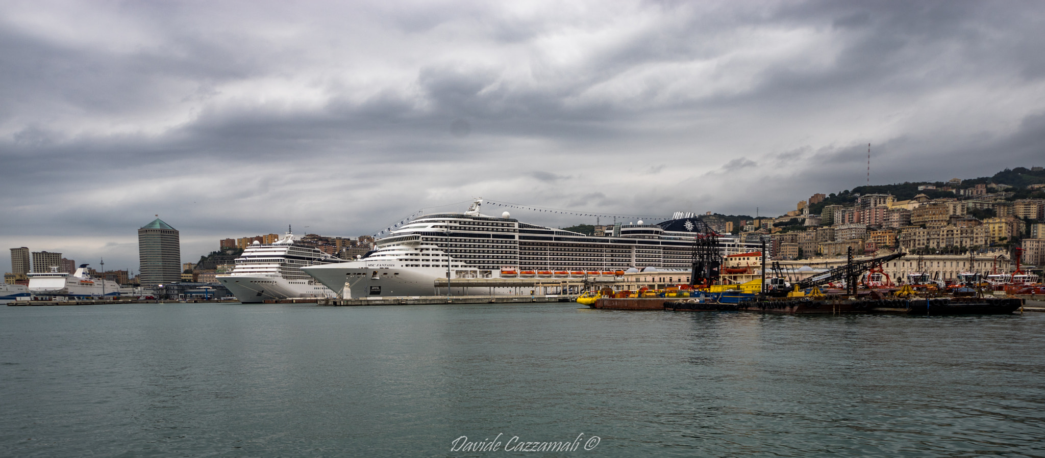 Pentax K-3 + Sigma 8-16mm F4.5-5.6 DC HSM sample photo. Porto di genova photography