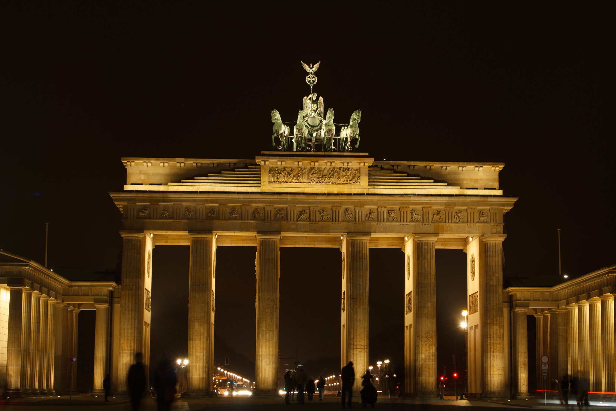 Canon EF 28-80mm f/3.5-5.6 USM sample photo. Brandenburg tor photography