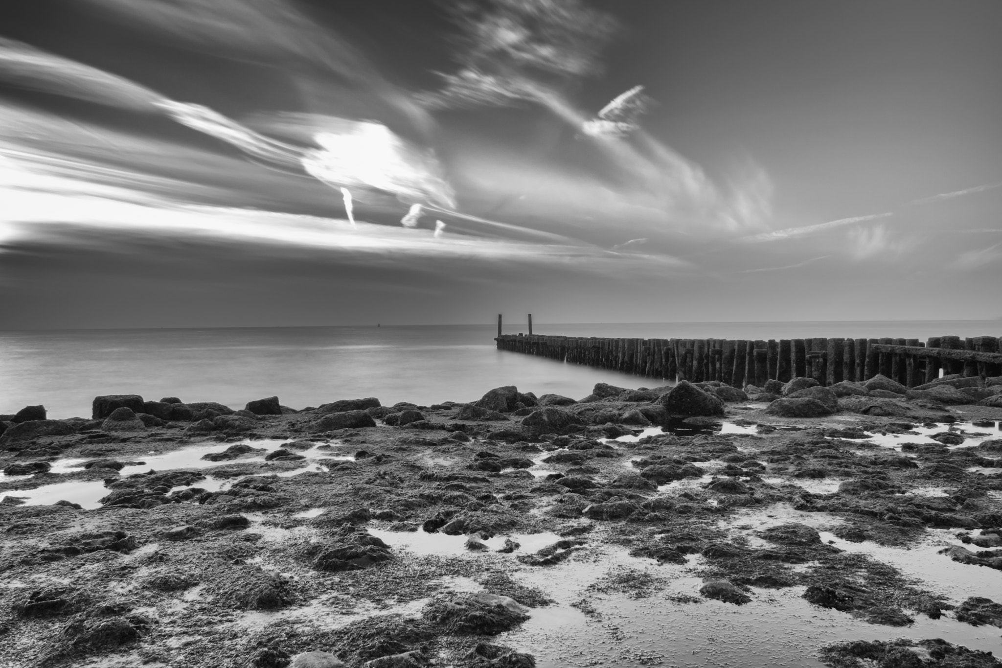 Canon EF-S 18-55mm F3.5-5.6 sample photo. Silent beach photography