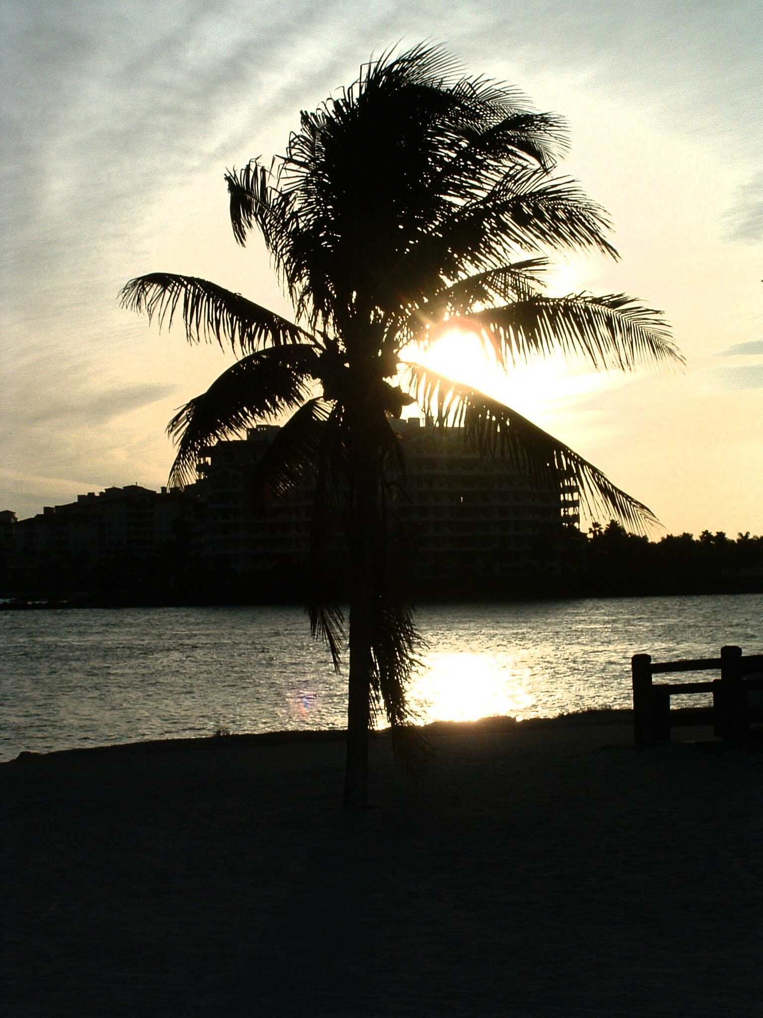 Fujifilm FinePix 3800 sample photo. Miami sunset photography