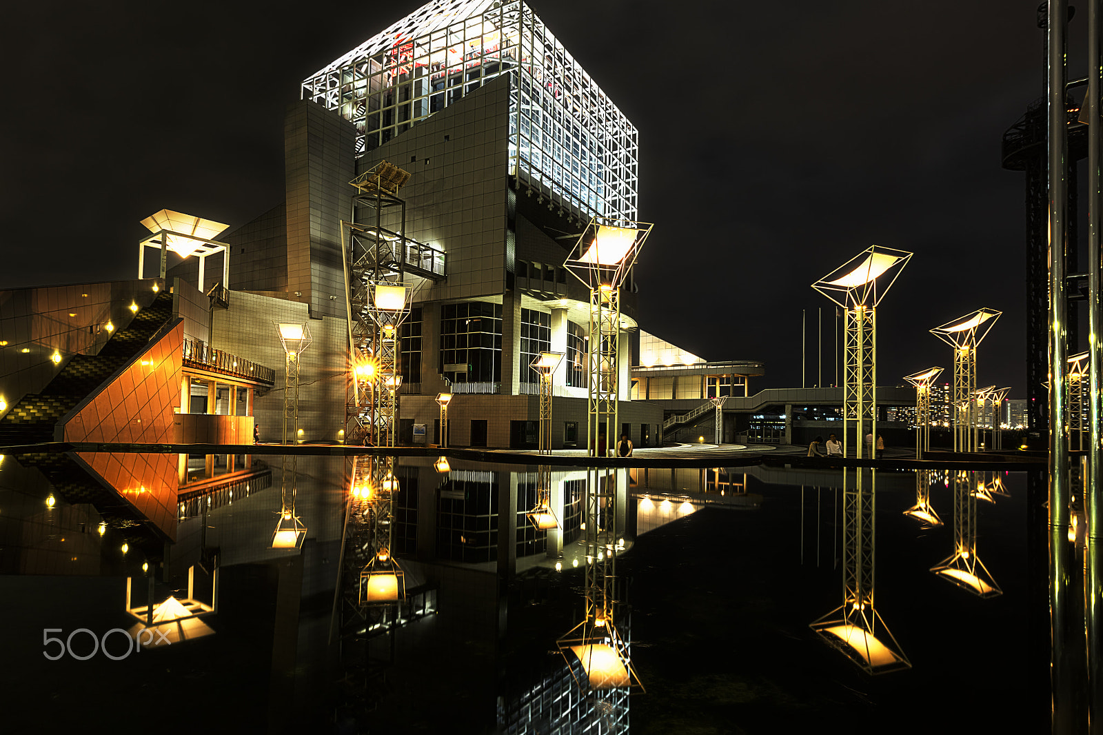 Sigma 20mm EX f/1.8 sample photo. Lights photography